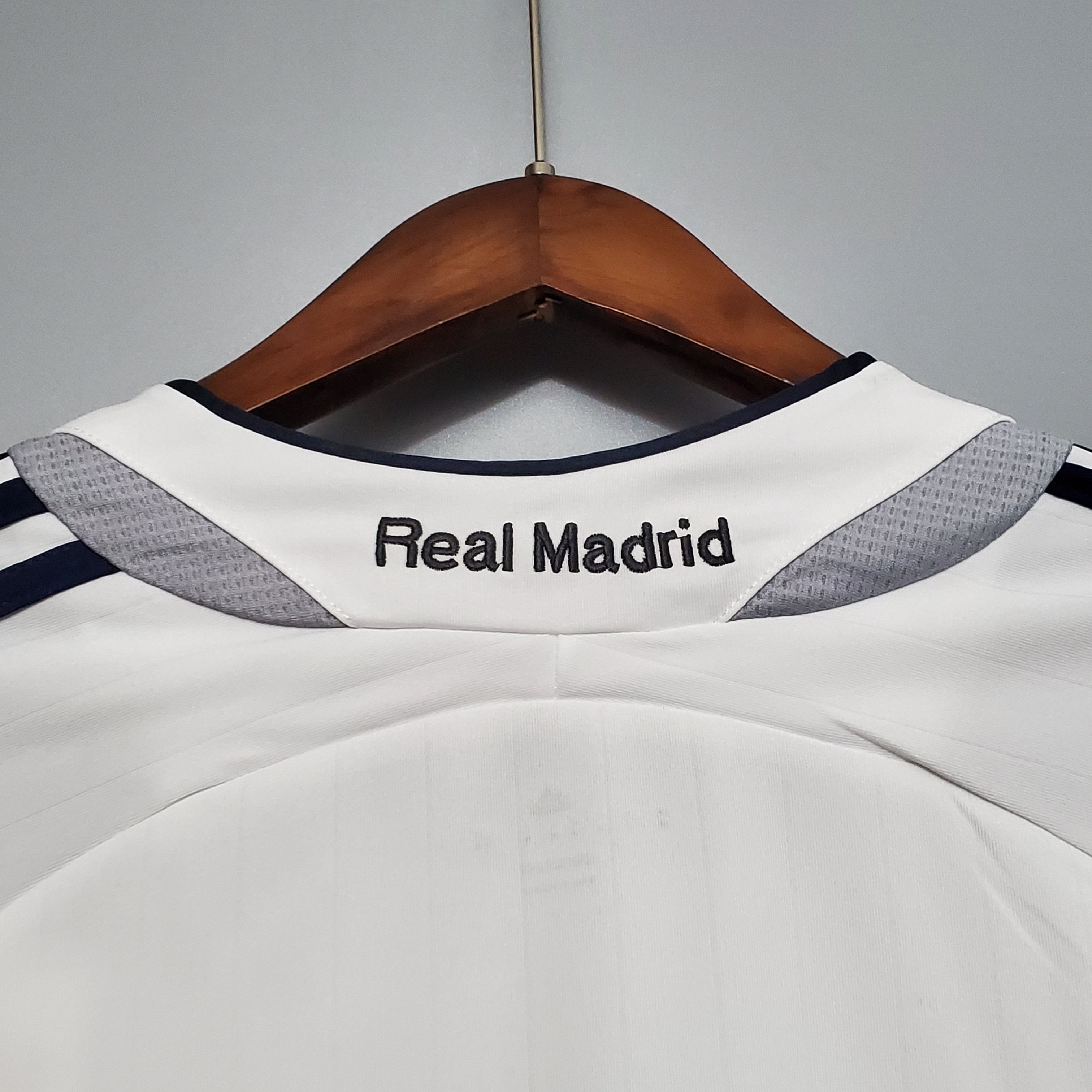 Real Madrid 2006 - 2007 Home Jersey Long-Sleeved