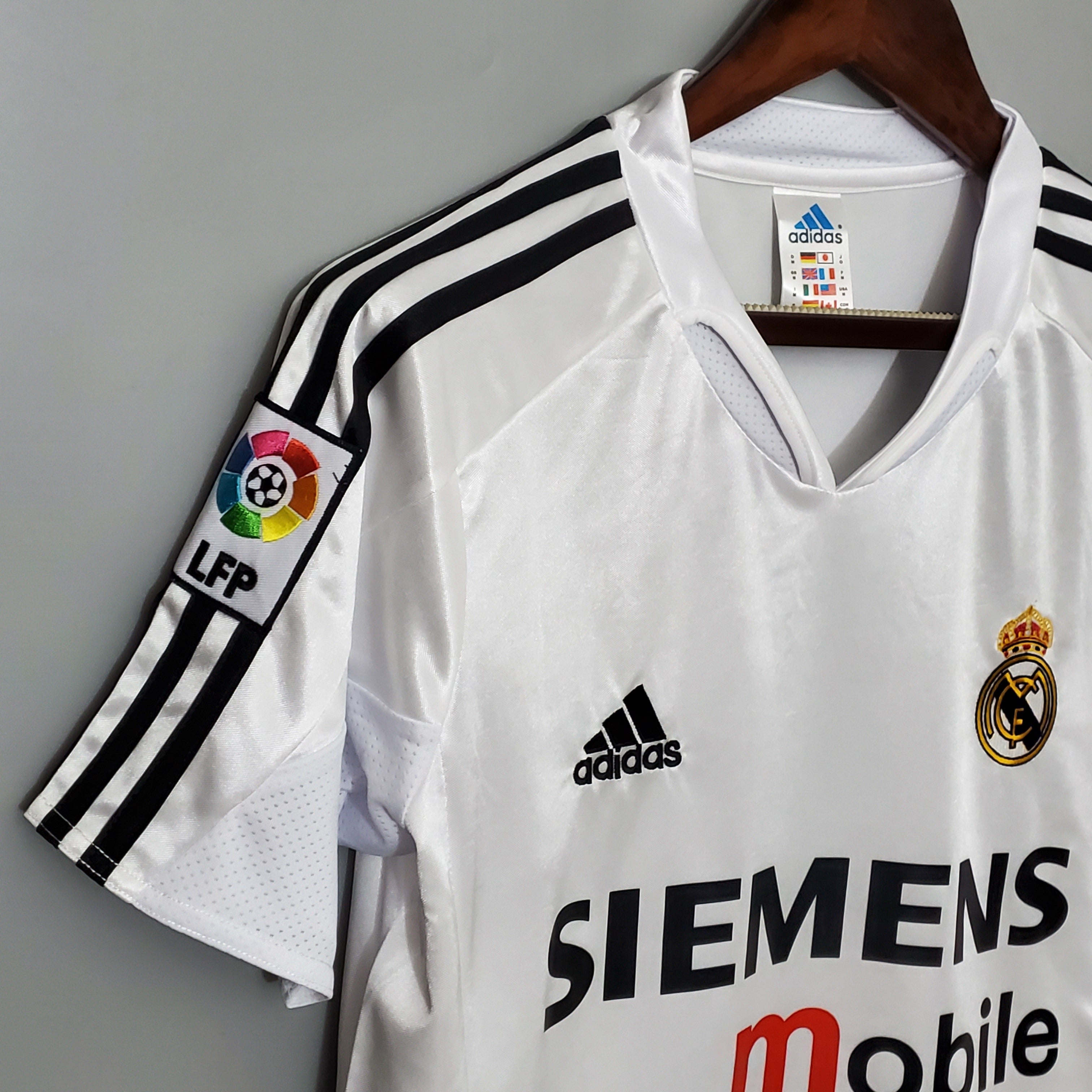 Real Madrid 2004 - 2005 Home Jersey