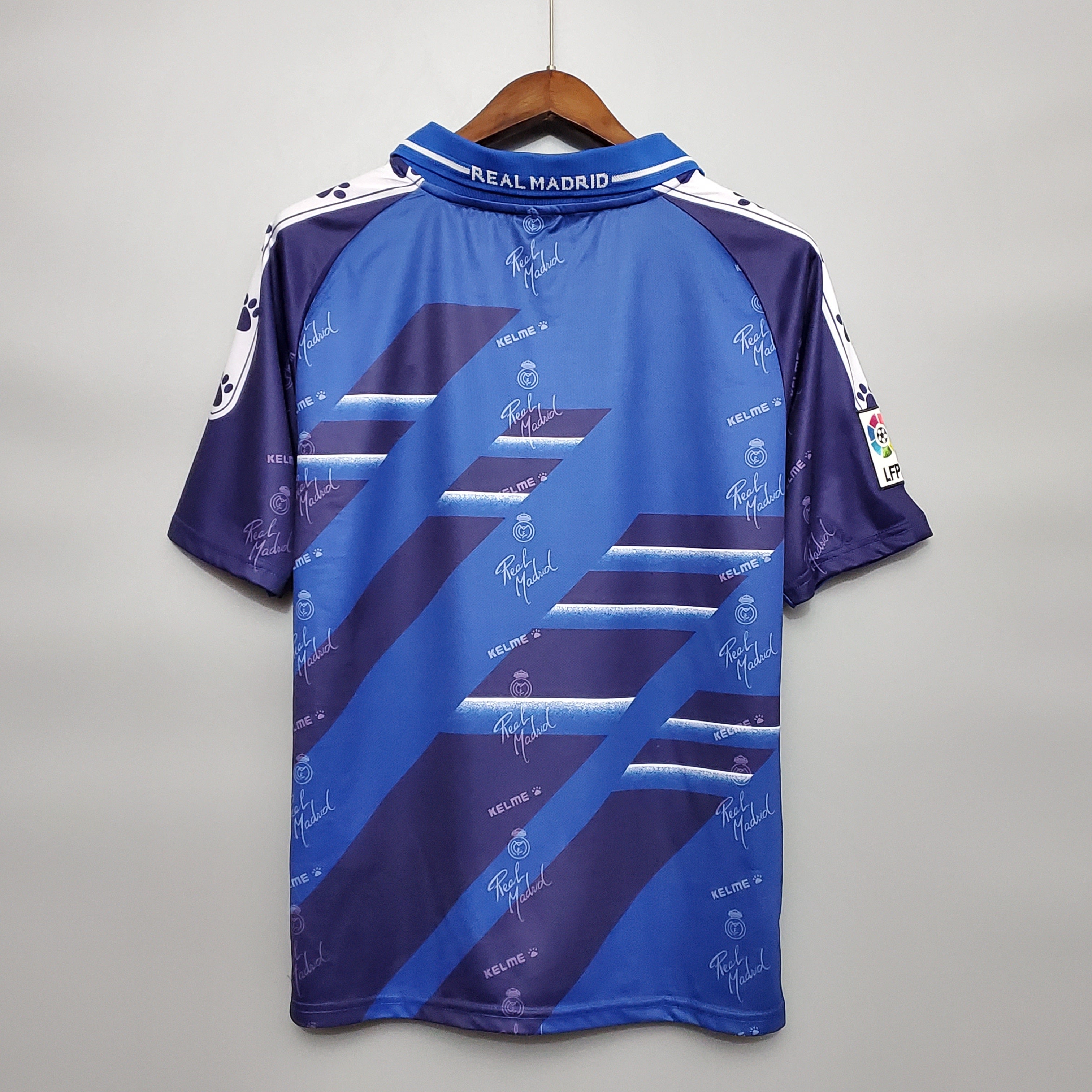 Real Madrid 1995 - 1996 Away Jersey