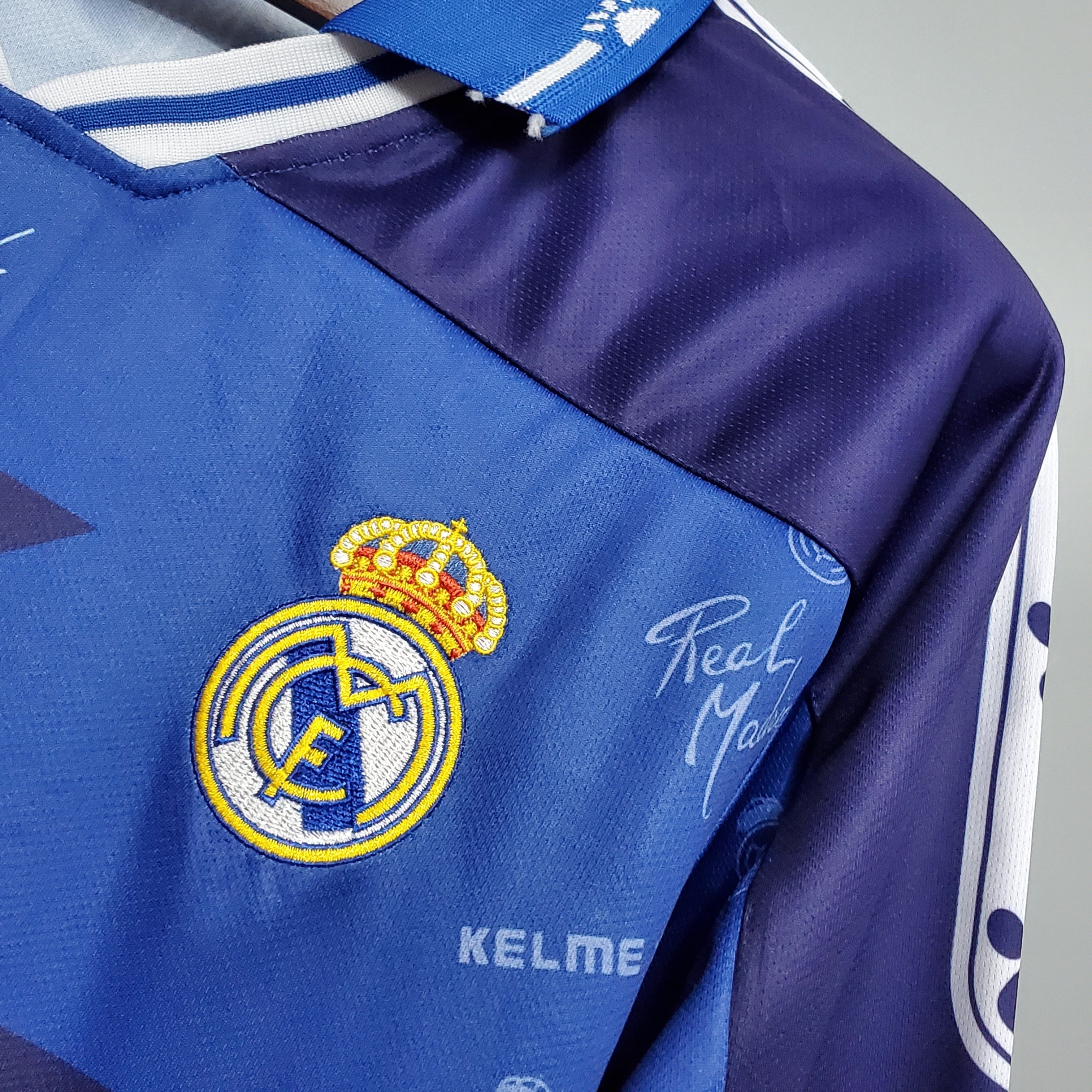 Real Madrid 1995 - 1996 Away Jersey