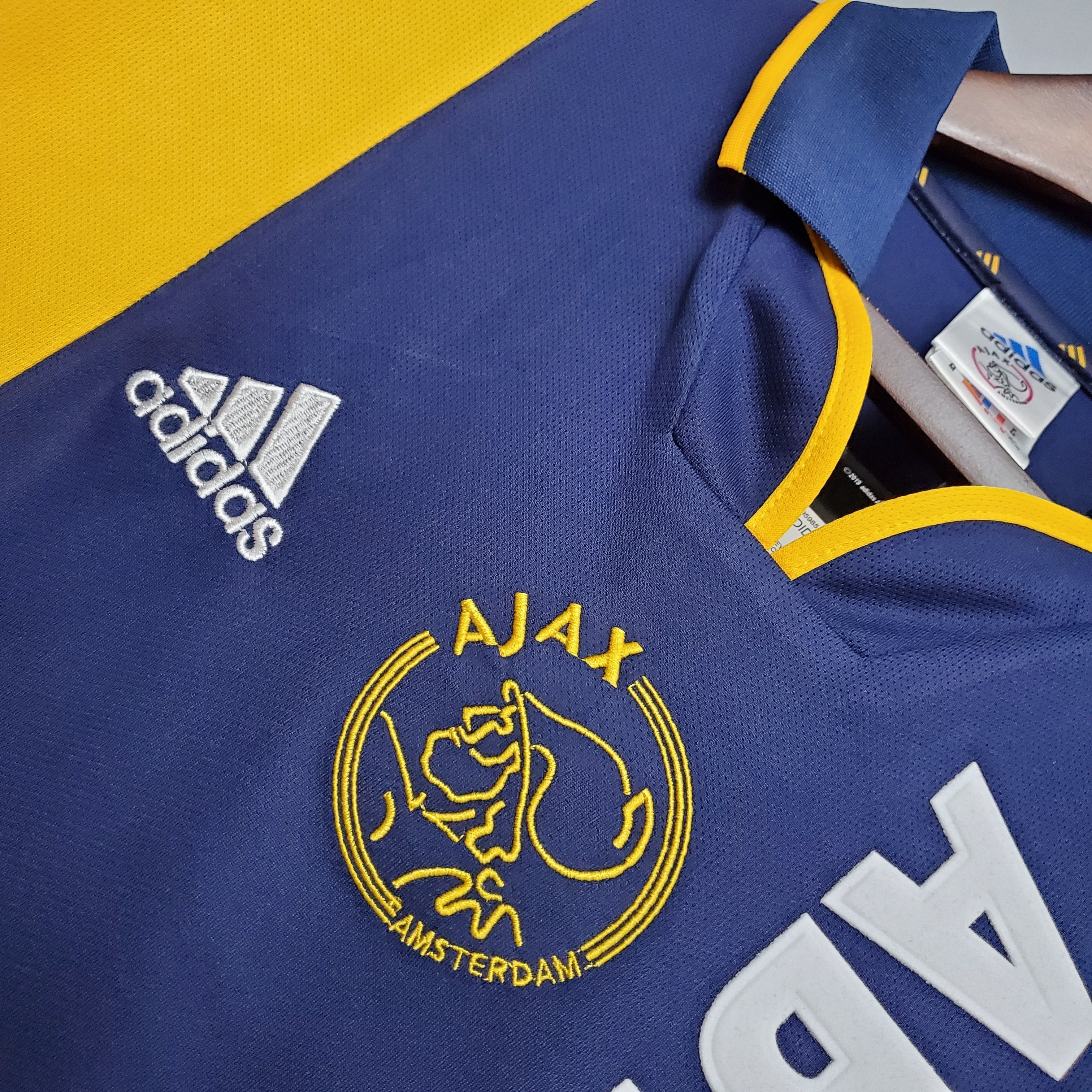 Ajax - 2000 - 2001 Away Jersey