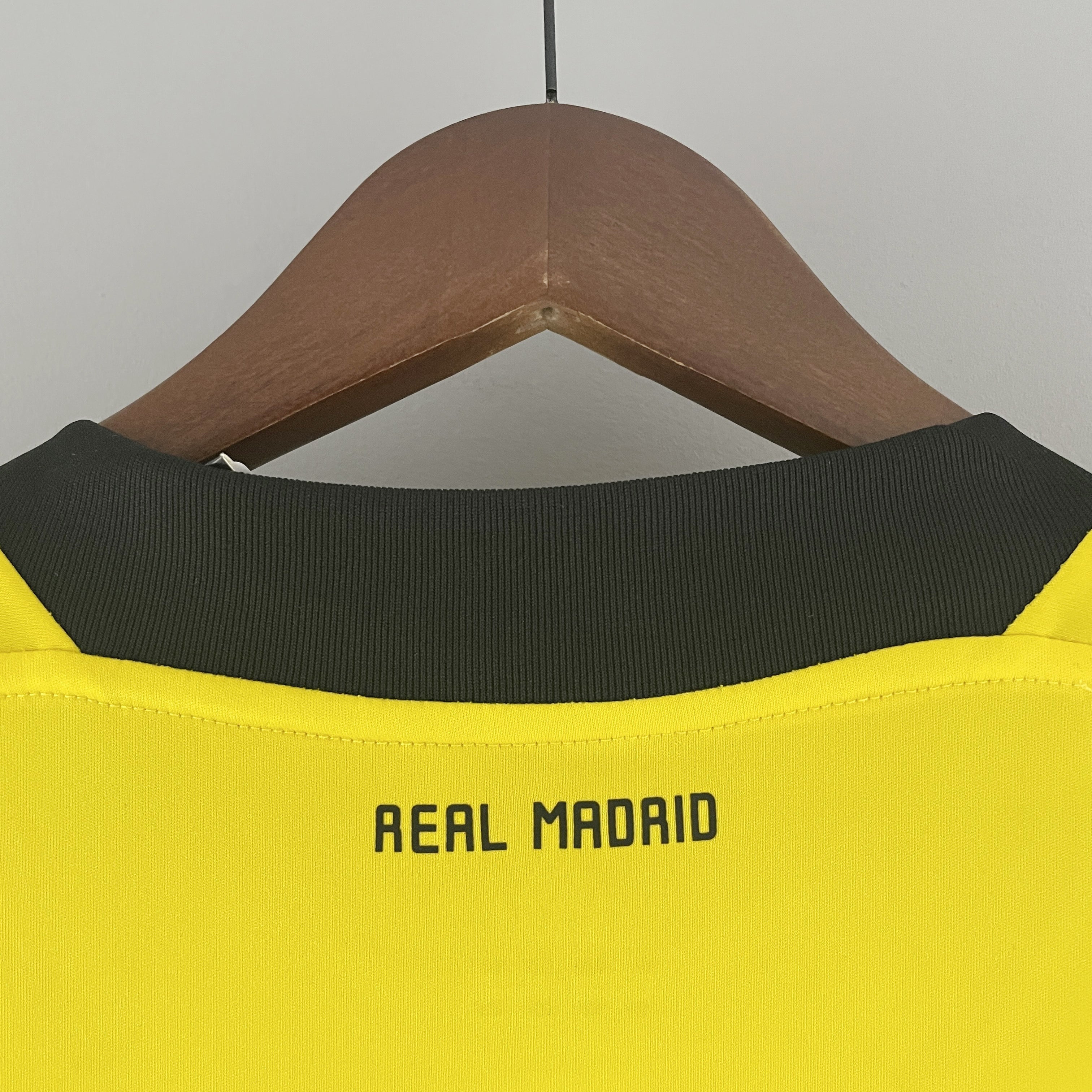 Real Madrid 2011 - 2012 Goalkeeper Jersey