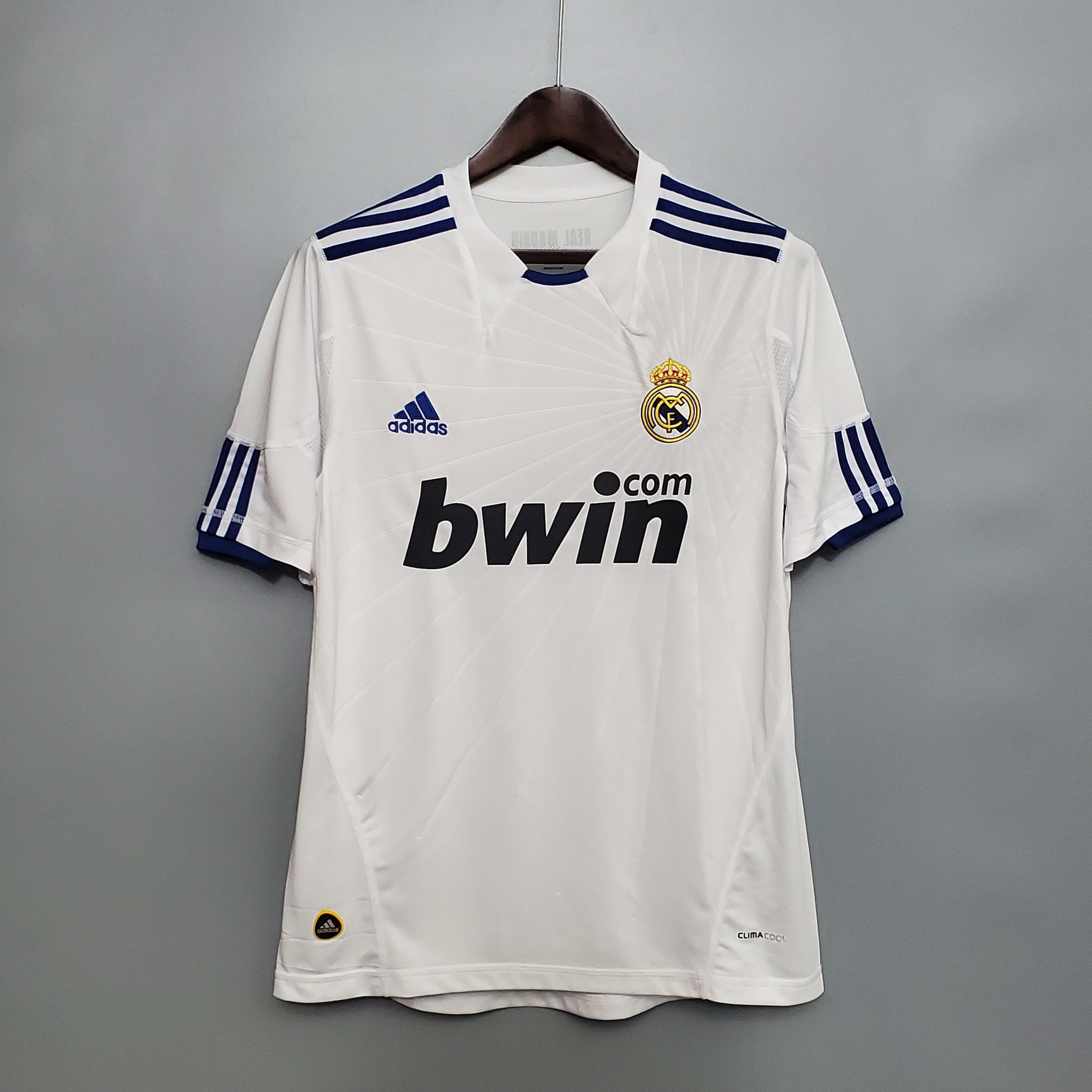 Real Madrid 2010 - 2011 Home Jersey