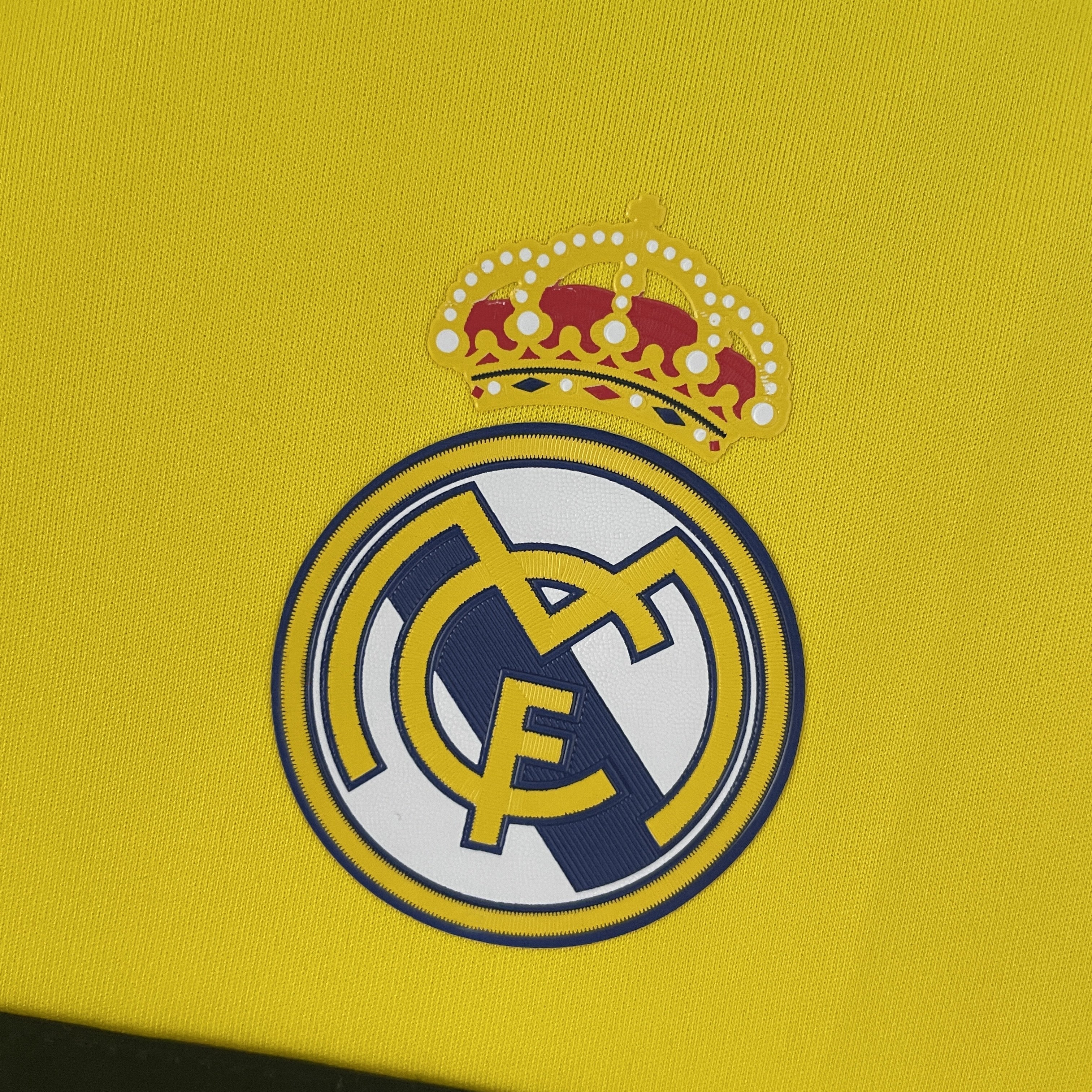 Real Madrid 2011 - 2012 Goalkeeper Jersey
