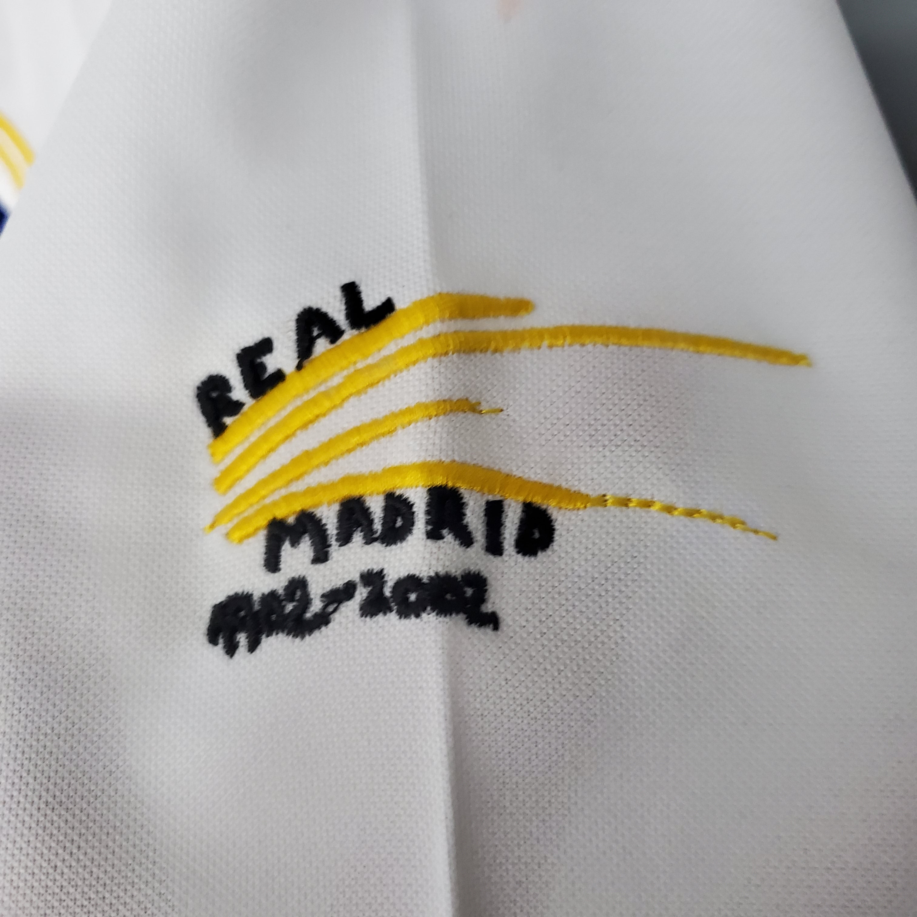 Real Madrid 2002 - 2003 Home Jersey