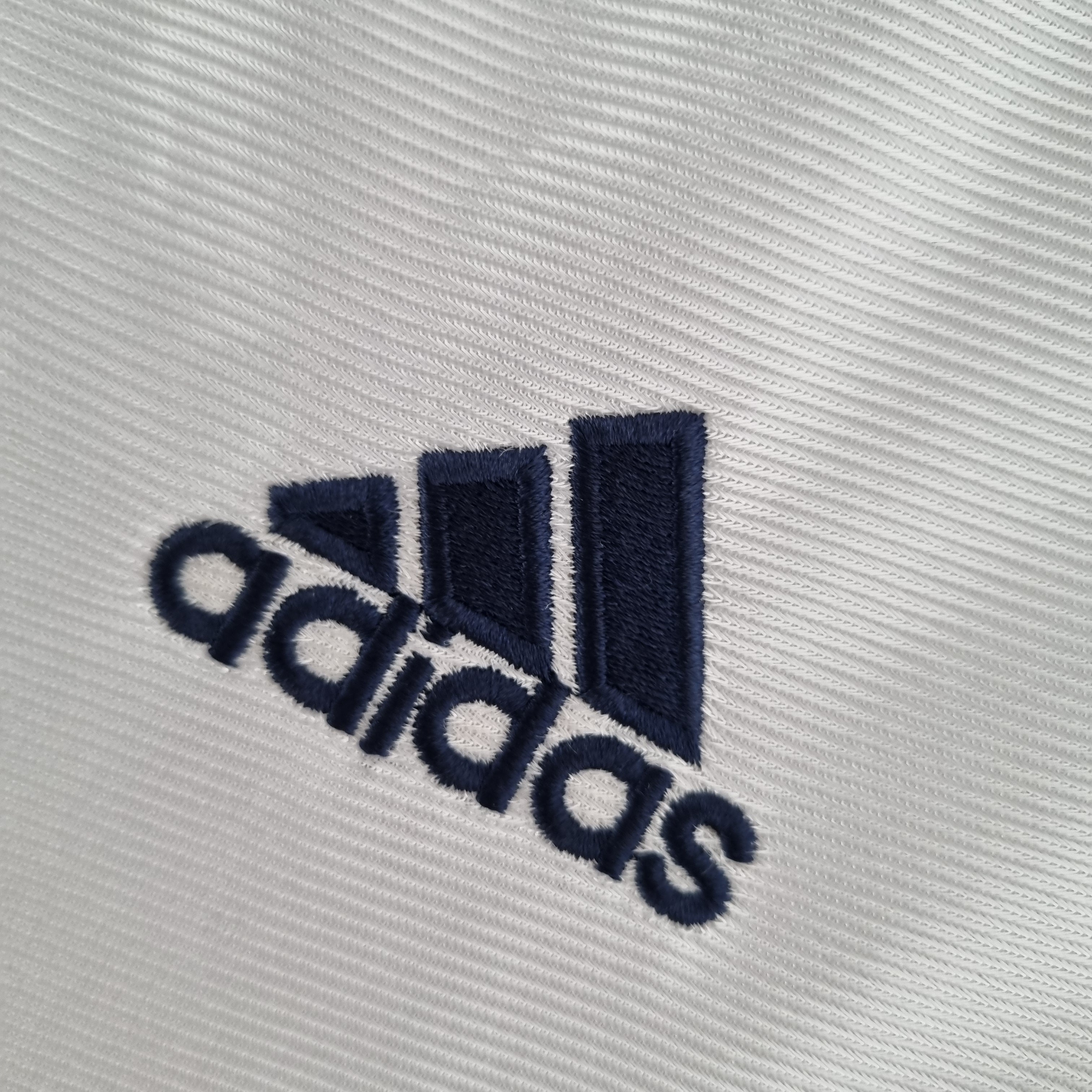 Real Madrid 2000 - 2001 Home Jersey