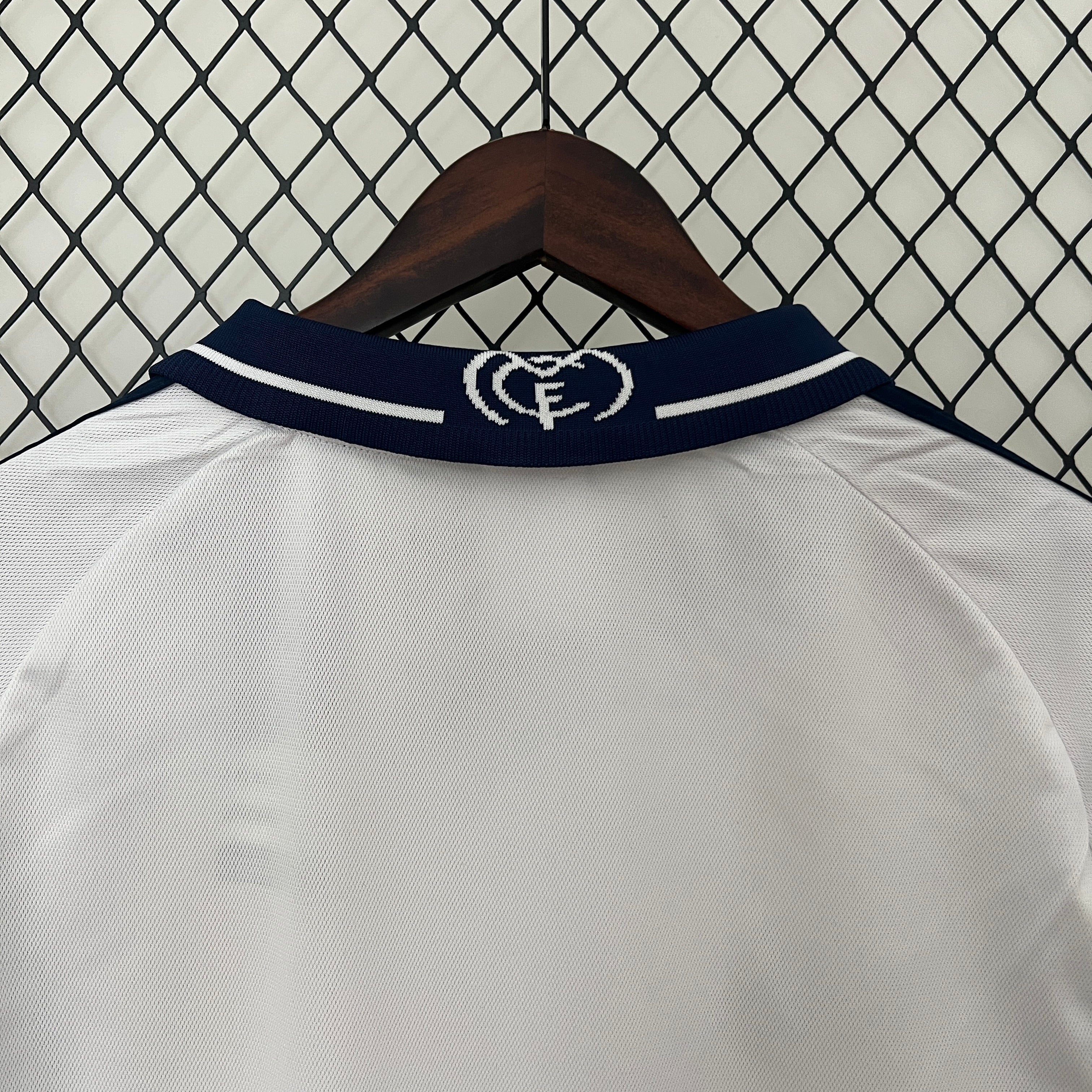Real Madrid 2000 - 2001 Home Jersey Long Sleeved