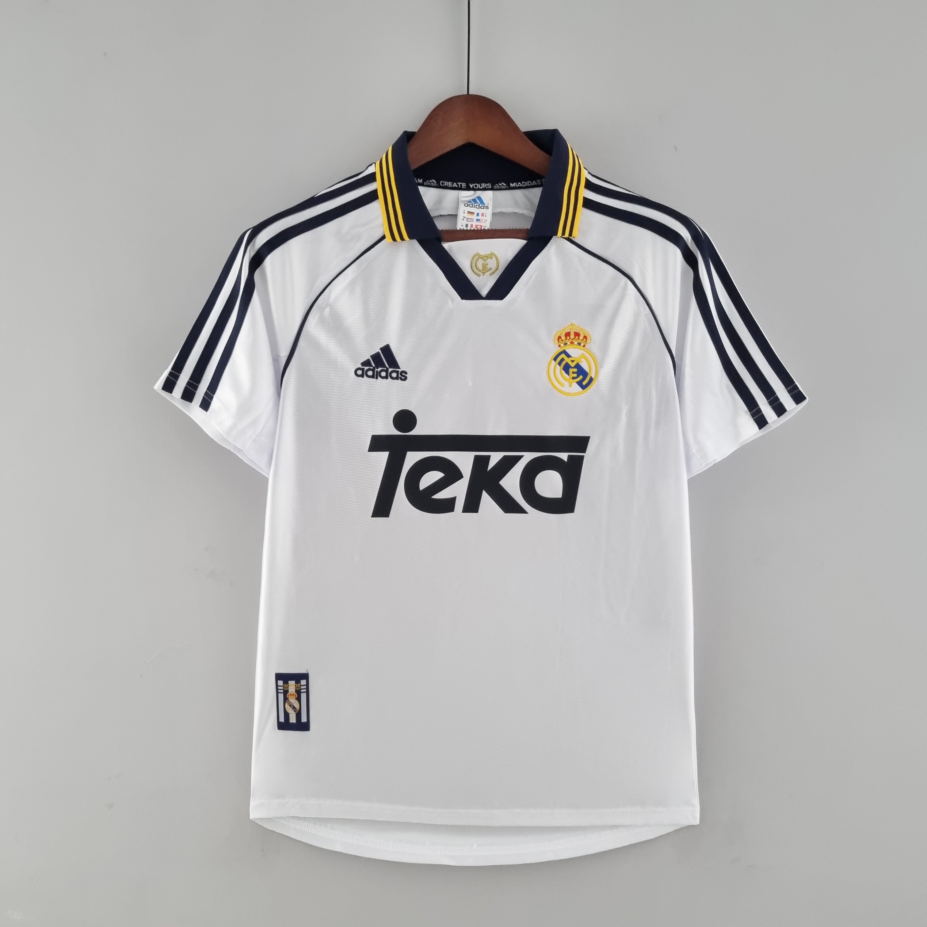 Real Madrid 2000 - 2001 Home Jersey