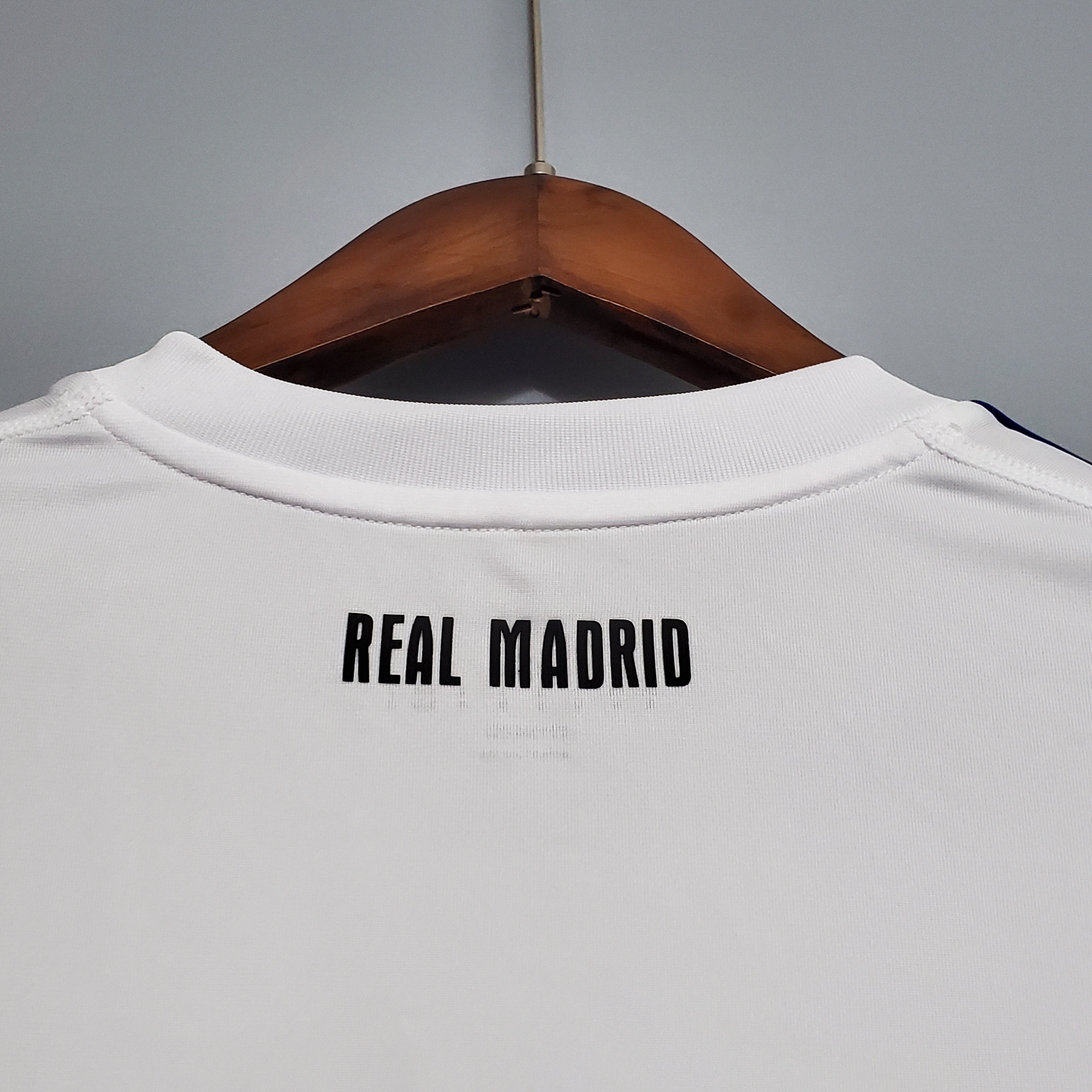 Real Madrid 2010 - 2011 Home Jersey Long-Sleeved