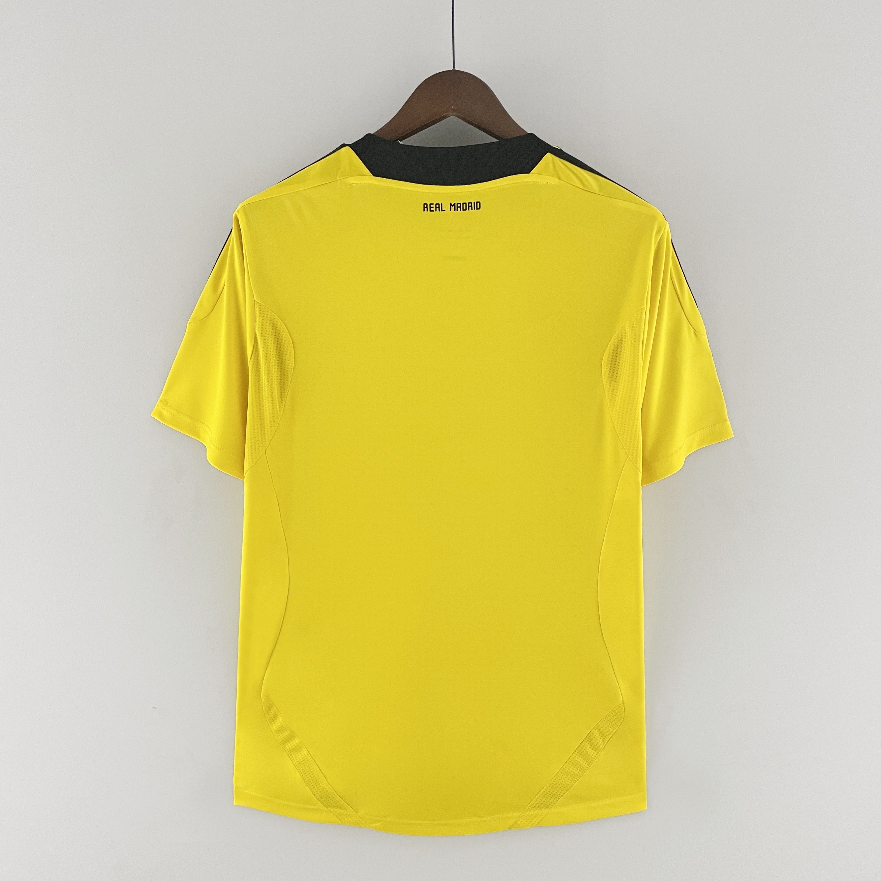 Real Madrid 2011 - 2012 Goalkeeper Jersey