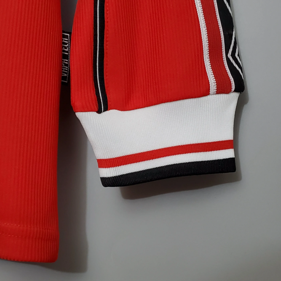 Manchester United 1998 - 1999 Home Jersey Long Sleeved