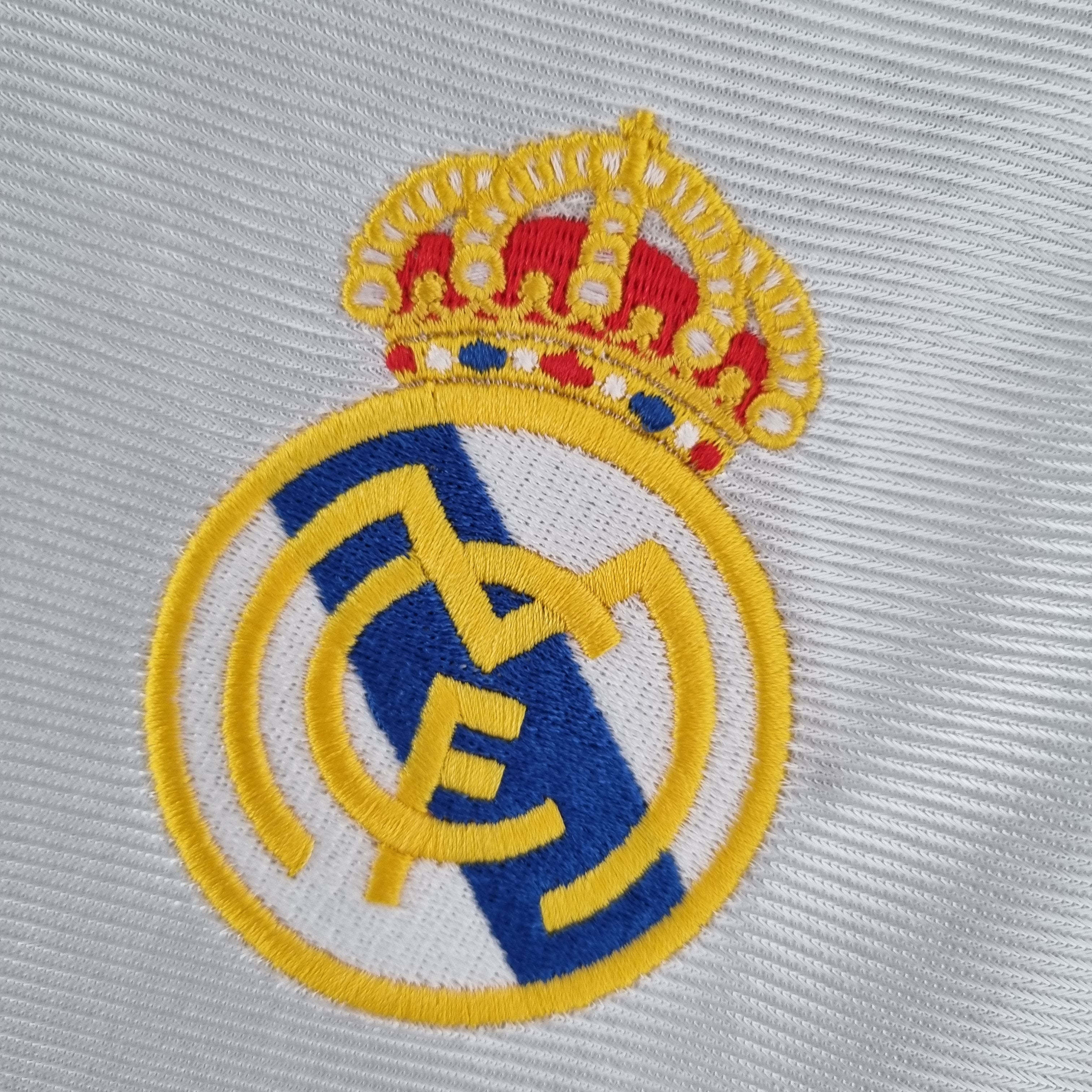 Real Madrid 2000 - 2001 Home Jersey