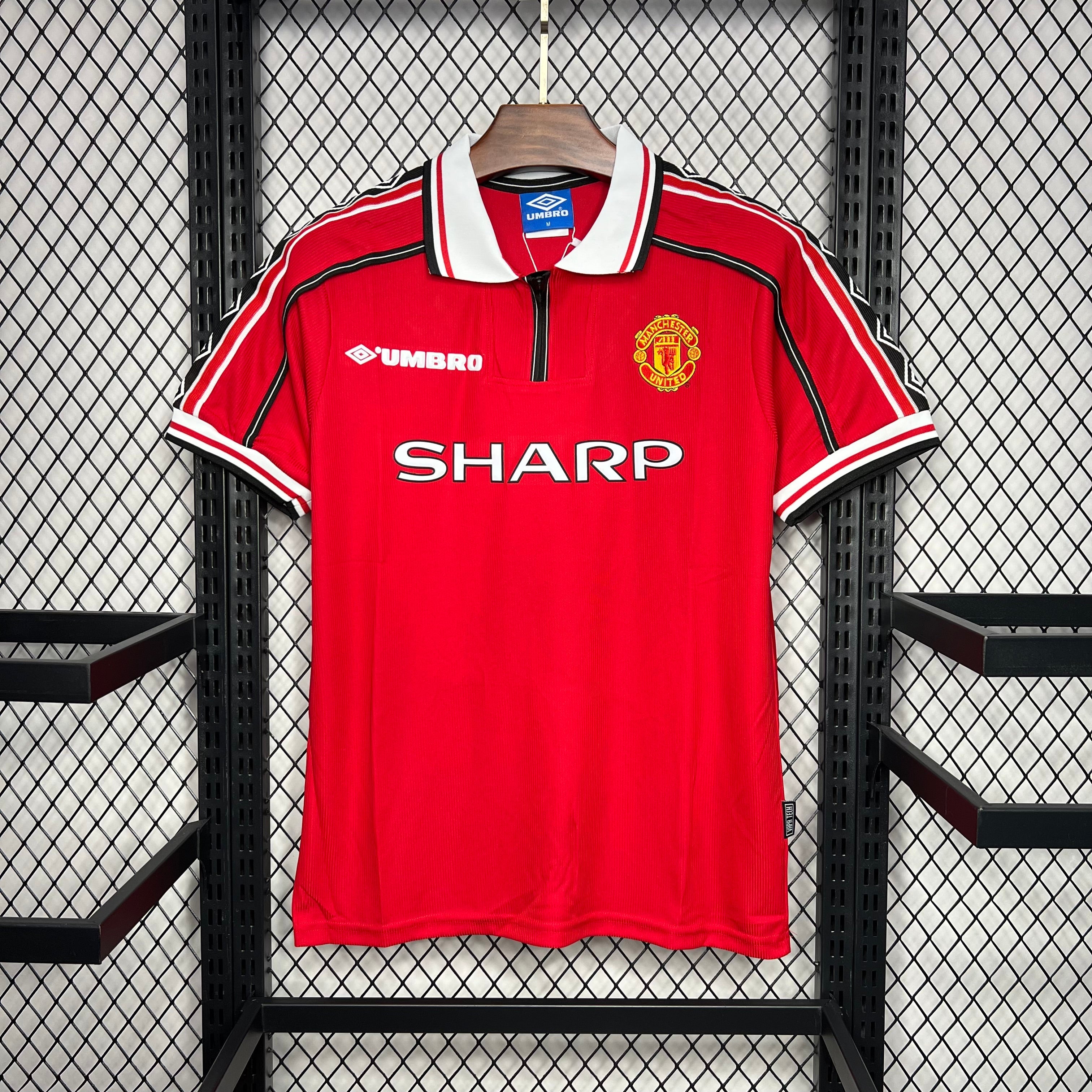 Manchester United 1998 - 1999 Home Jersey