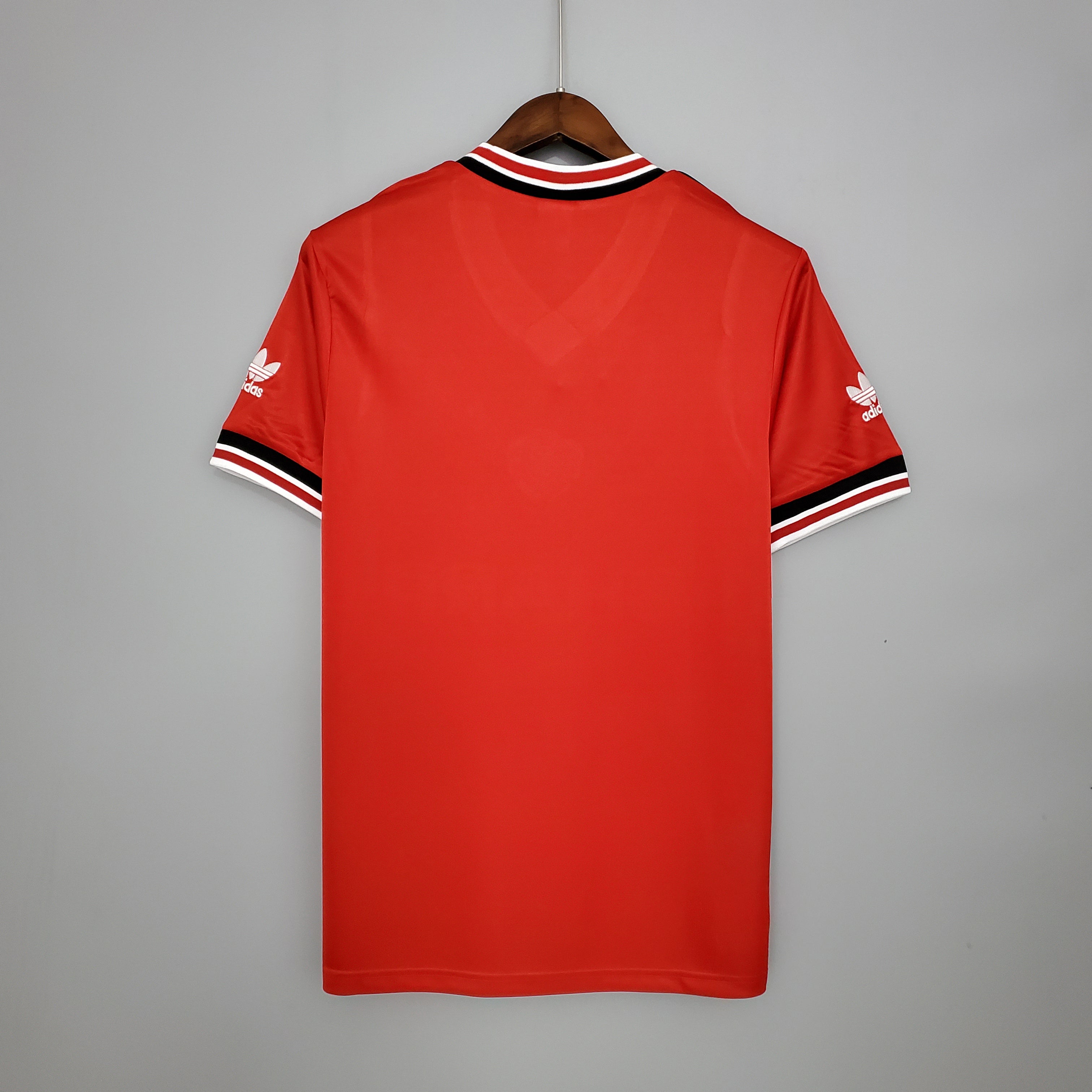 Manchester United 1985 - 1986 Home Jersey