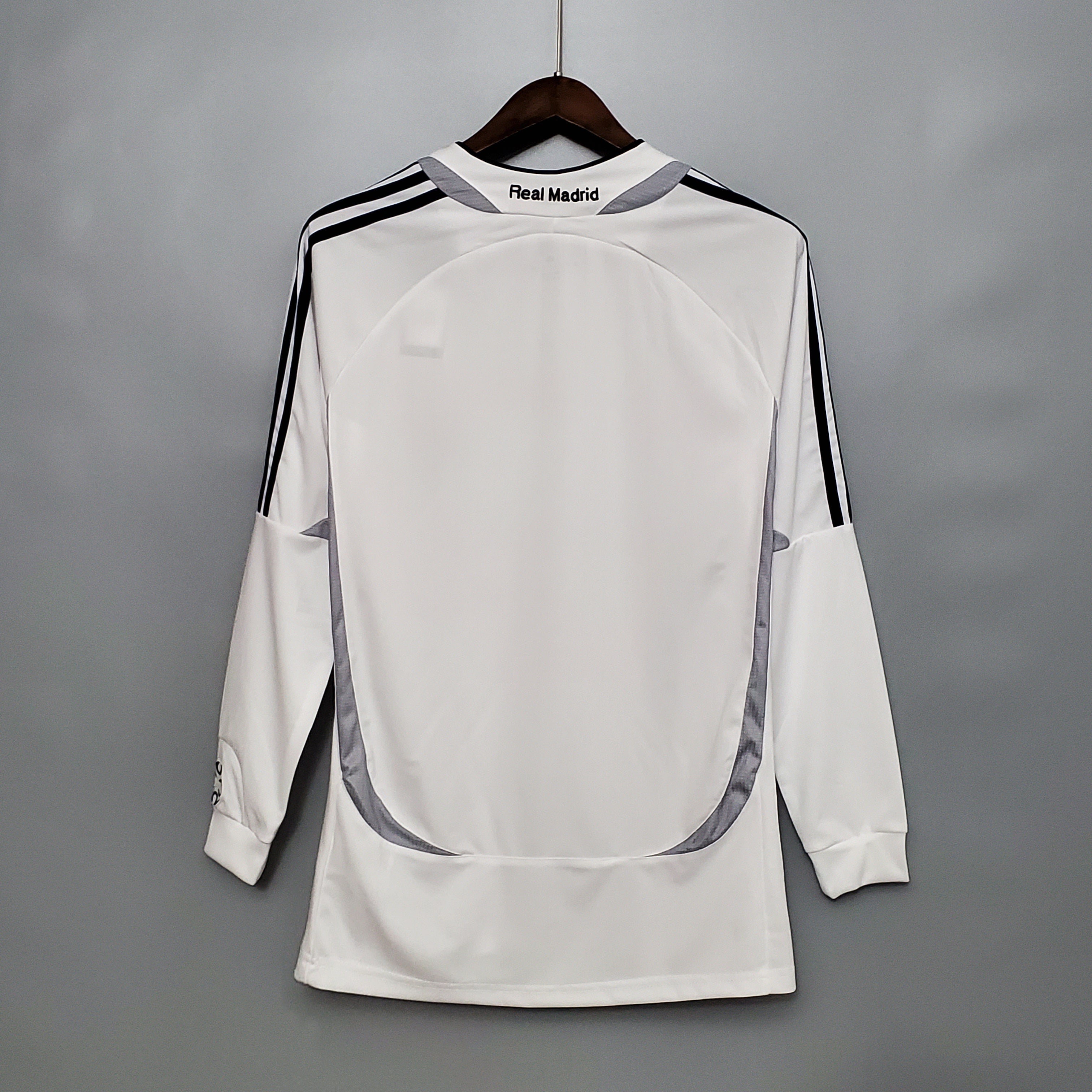 Real Madrid 2006 - 2007 Home Jersey Long-Sleeved