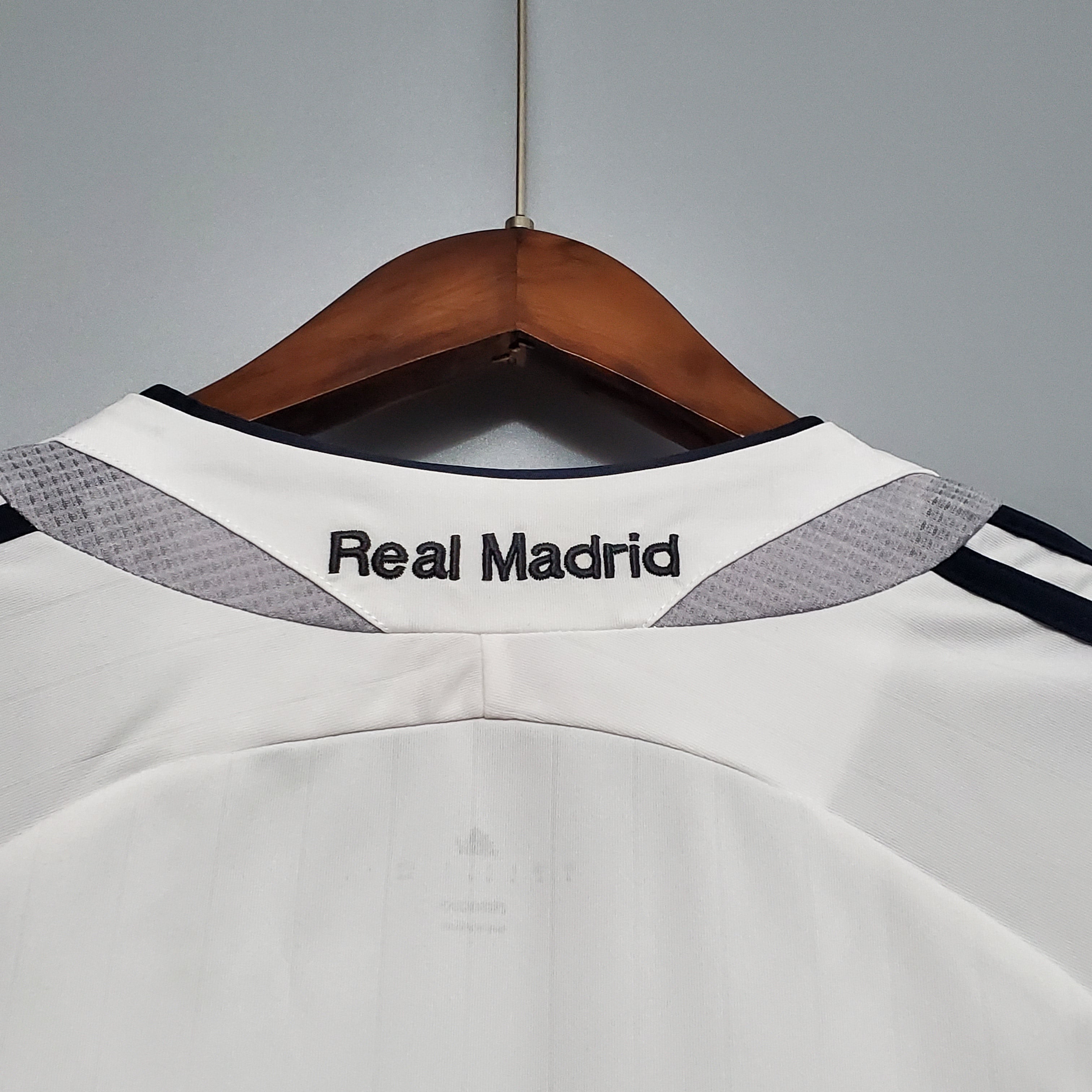 Real Madrid 2006 - 2007 Home Jersey