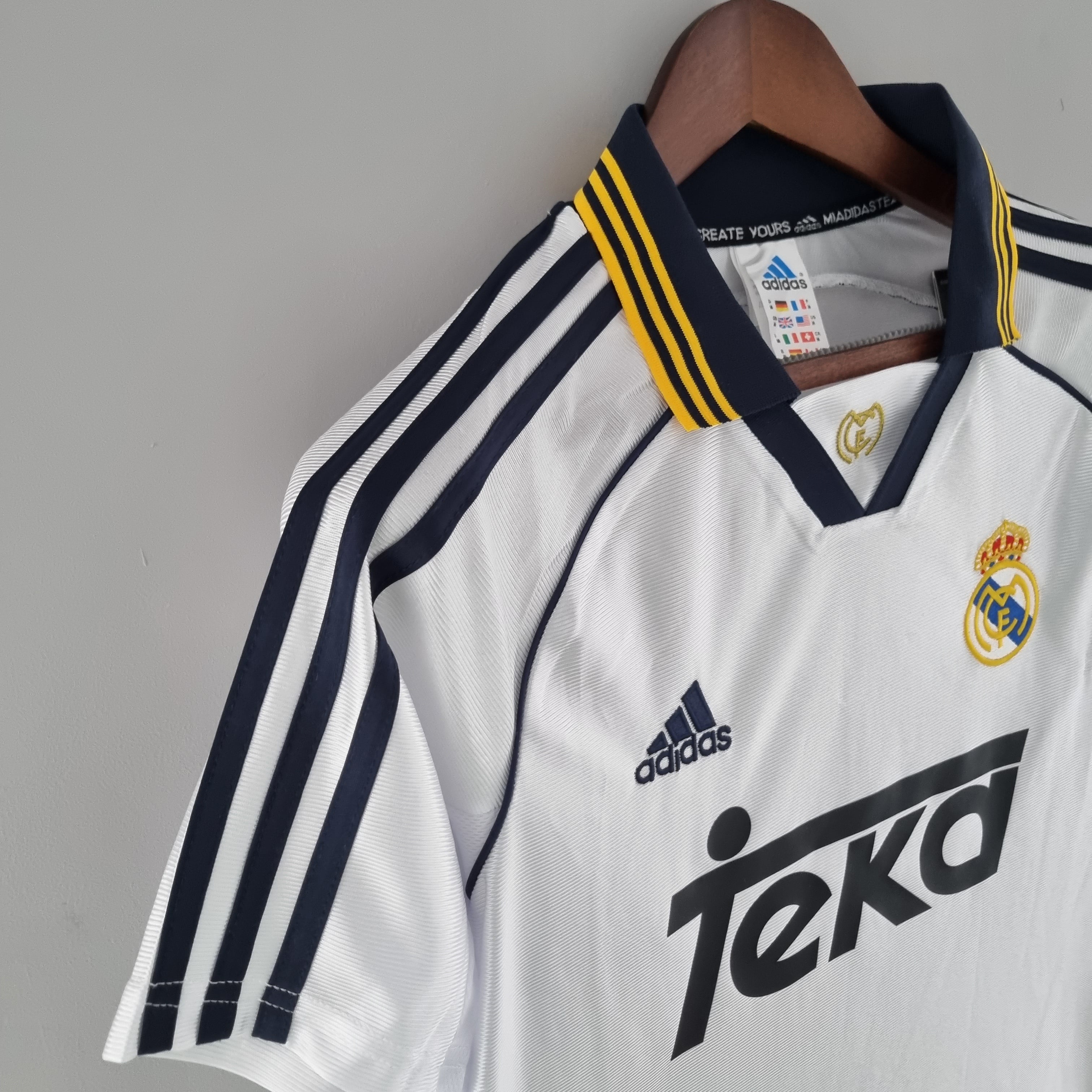 Real Madrid 2000 - 2001 Home Jersey