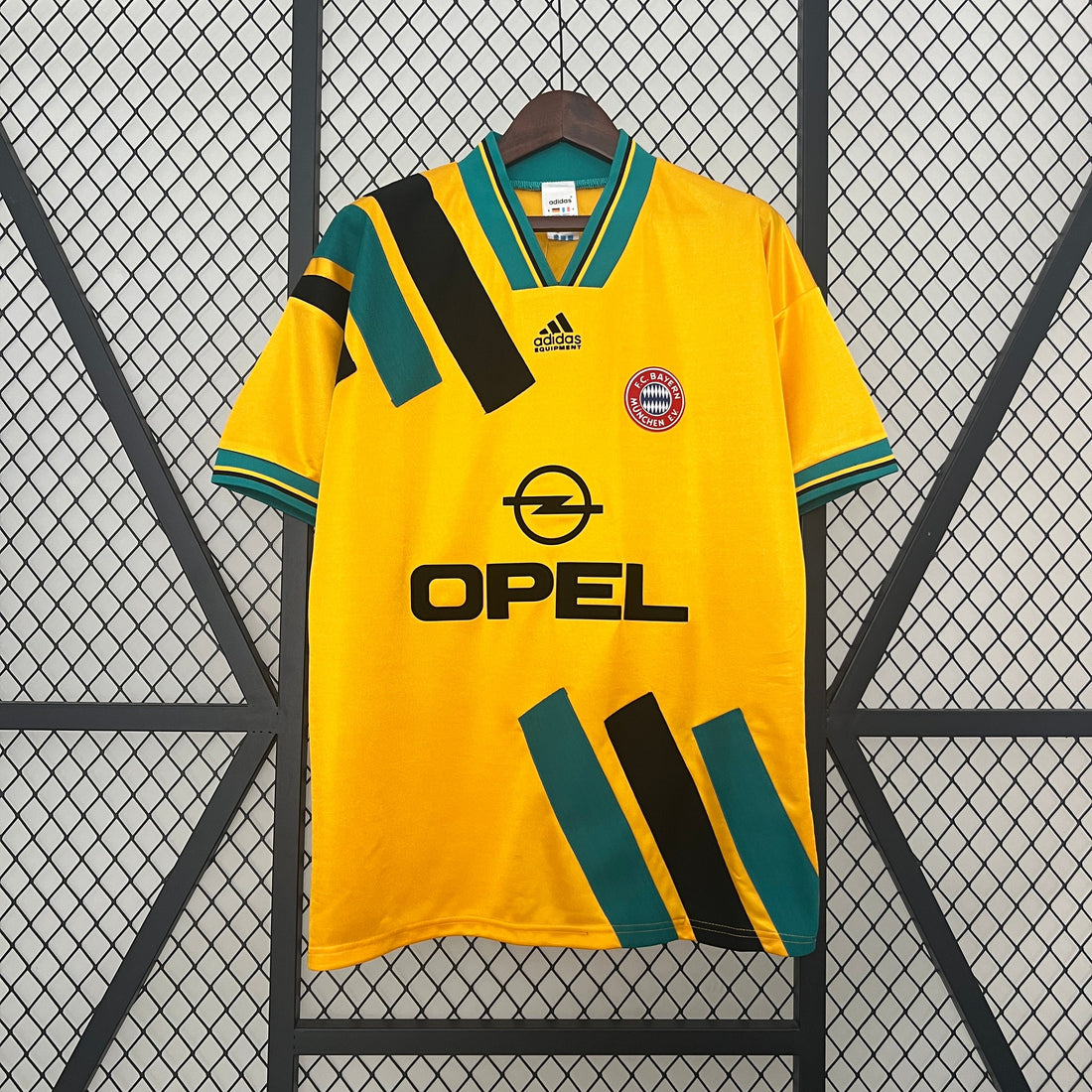 BAYERN MÜNCHEN 1994 - 1995 AWAY JERSEY