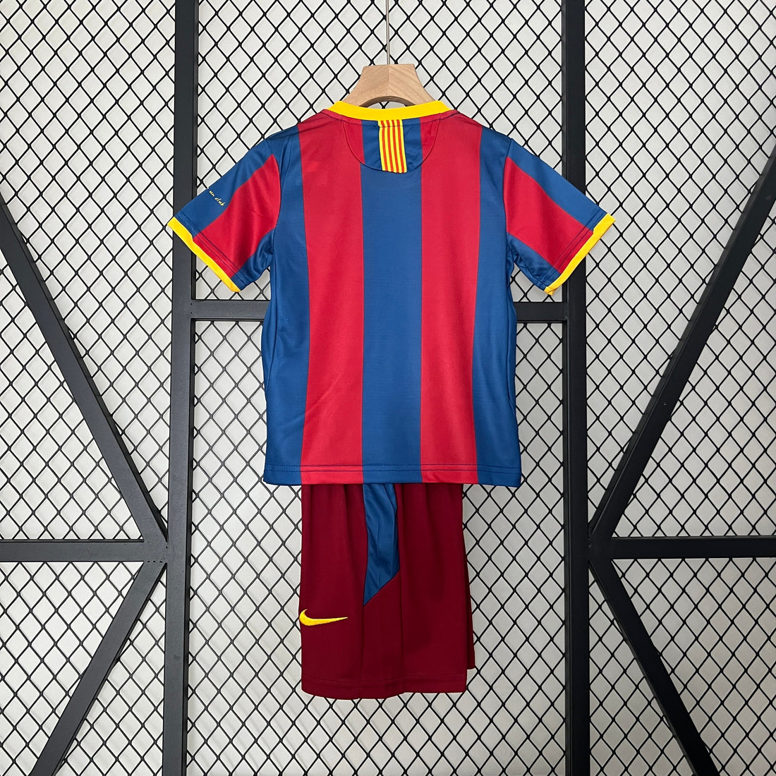 BARCELONA 2010 - 2011 HOME JERSEY FOR CHILDREN