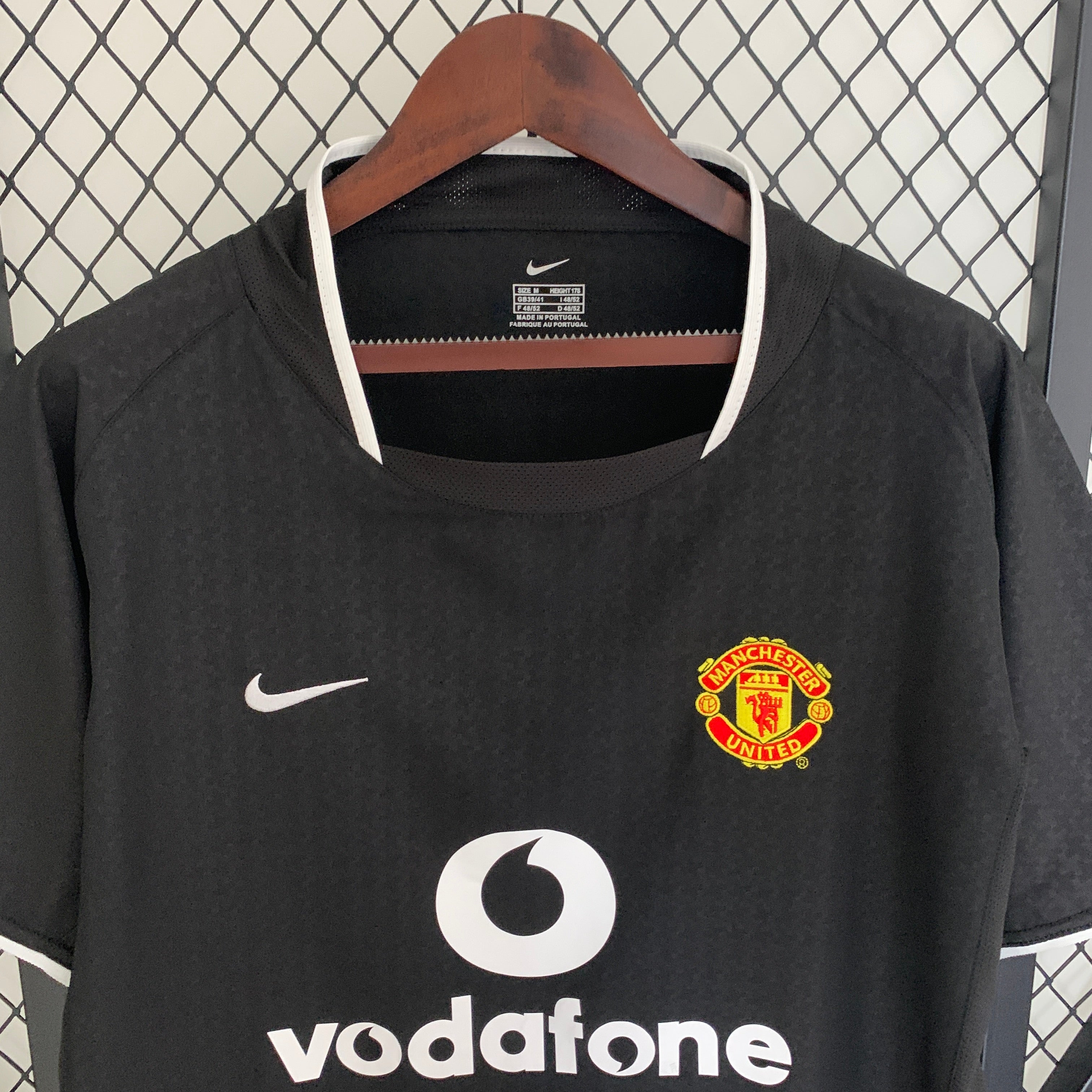 MANCHESTER UNITED 2003 - 2004 AWAY JERSEY