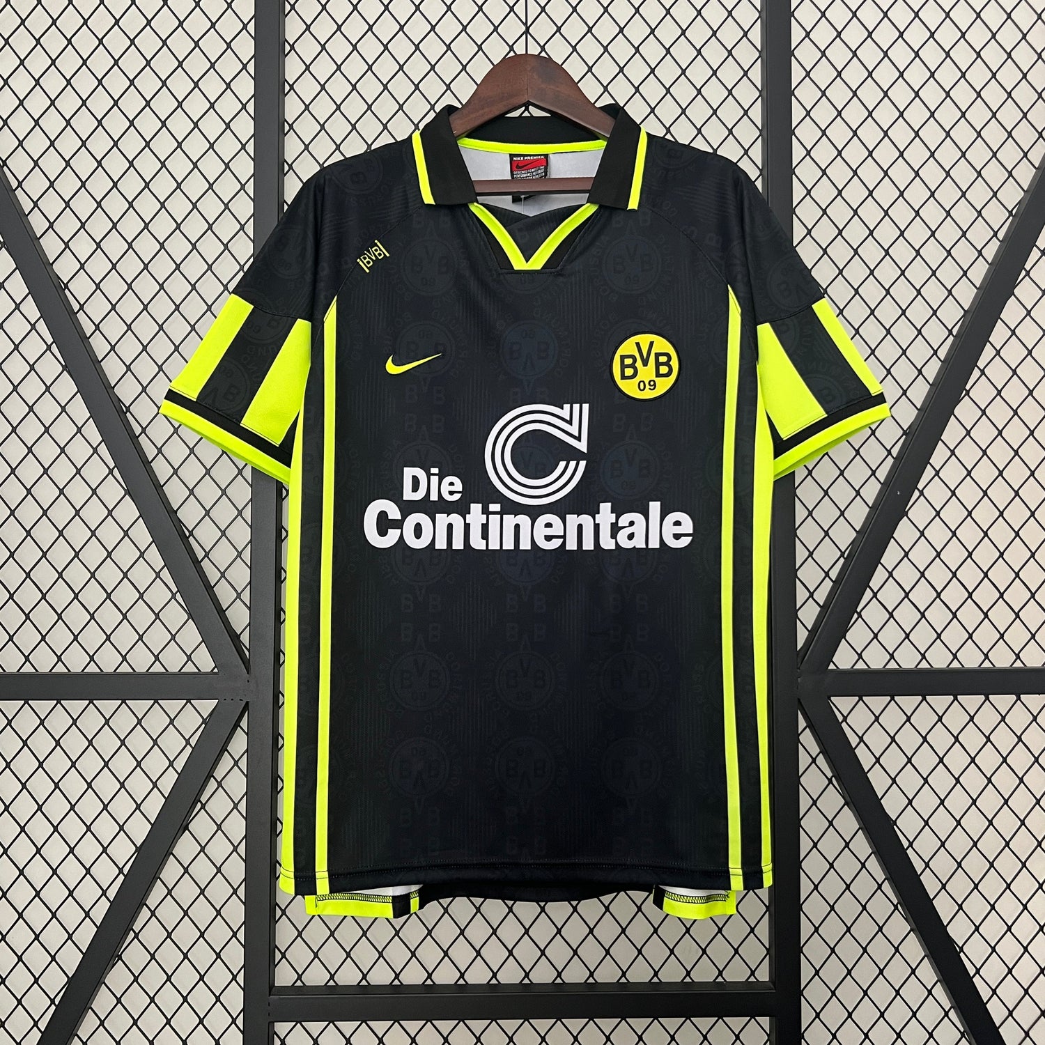 BORUSSIA DORTMUND 1996 - 1997 AWAY JERSEY