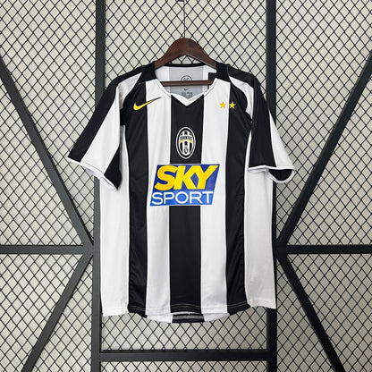 JUVENTUS 2004 - 2005 HOME JERSEY