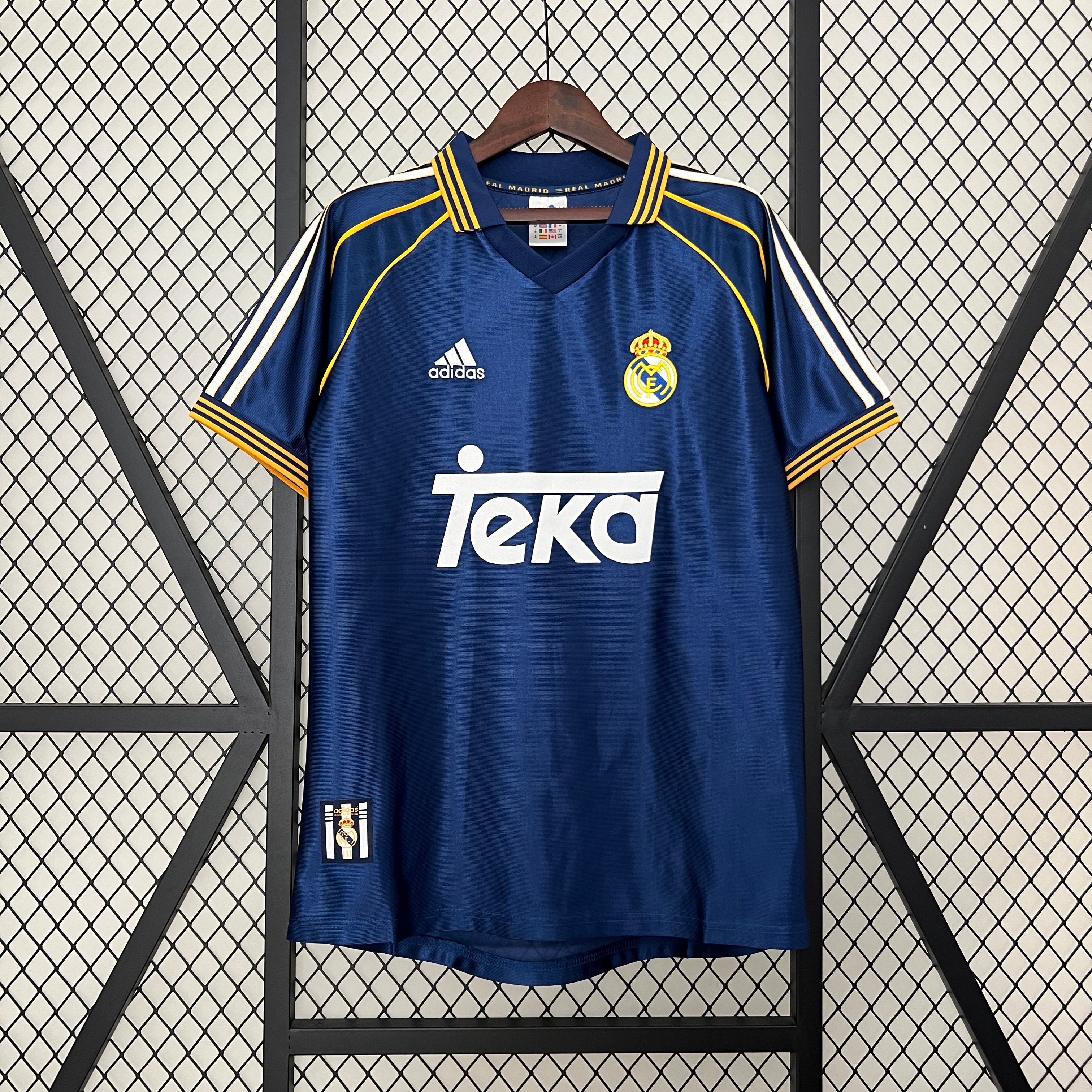 REAL MADRID 1998 - 1999 THIRD JERSEY