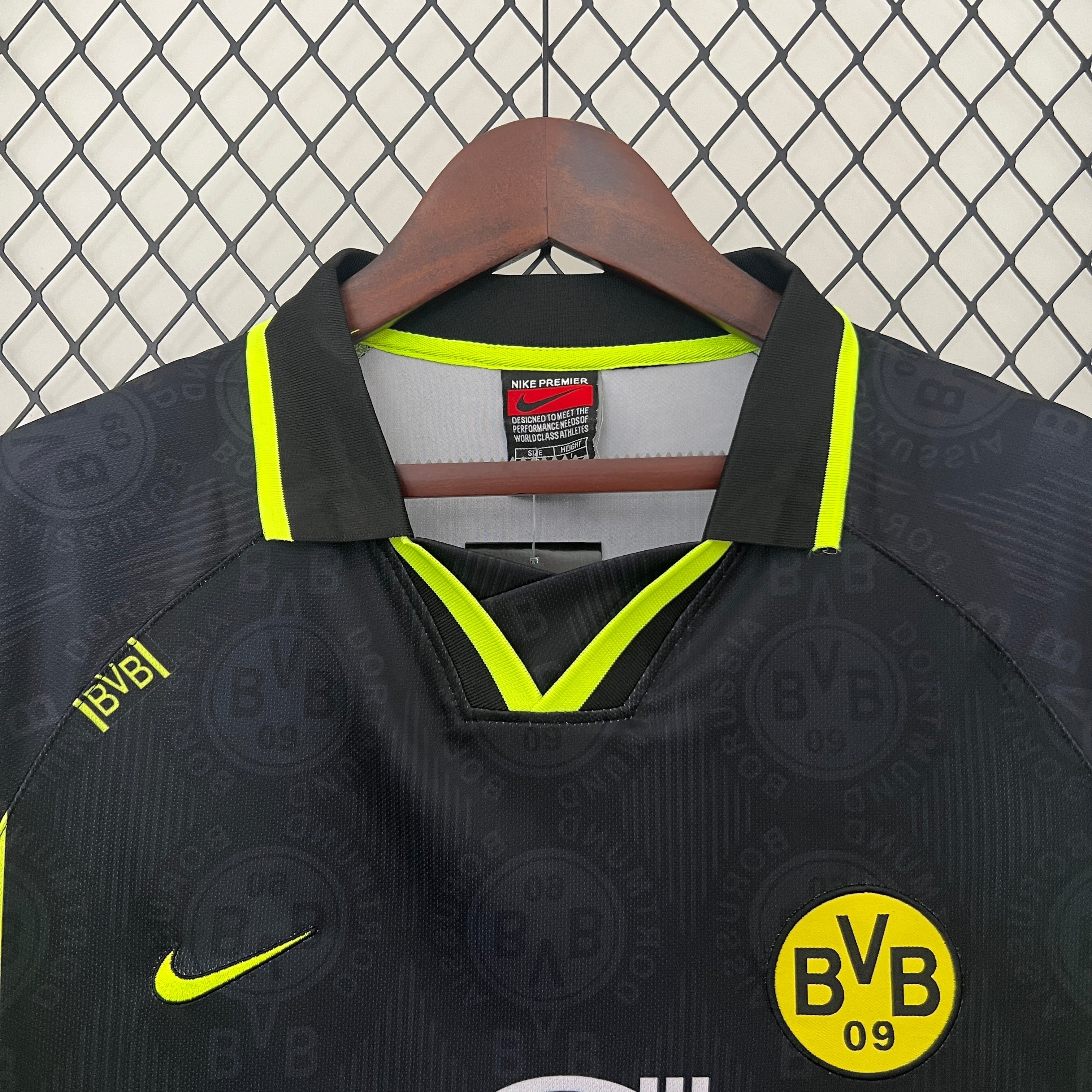 BORUSSIA DORTMUND 1996 - 1997 AWAY JERSEY