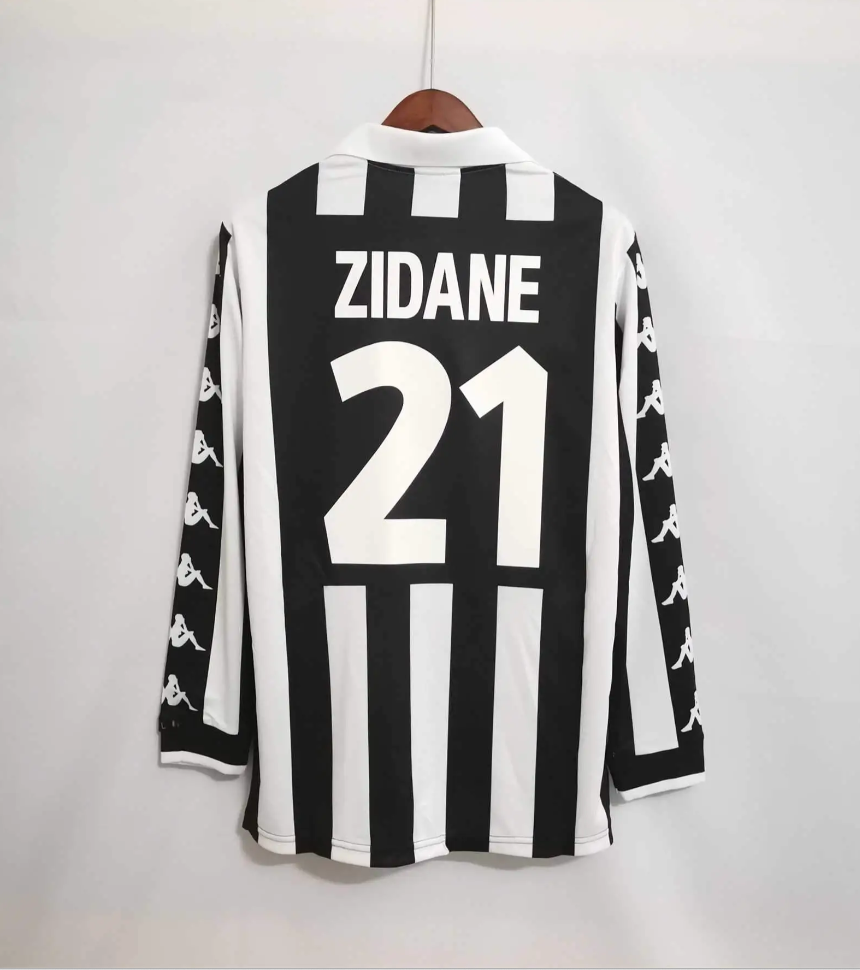 Juventus 1999 - 2000 Home Jersey Ling-Sleeved