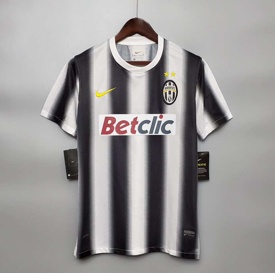 Juventus 2010 - 2011 Home Jersey