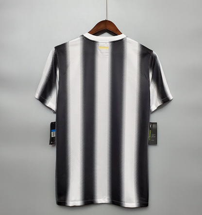 Juventus 2010 - 2011 Home Jersey