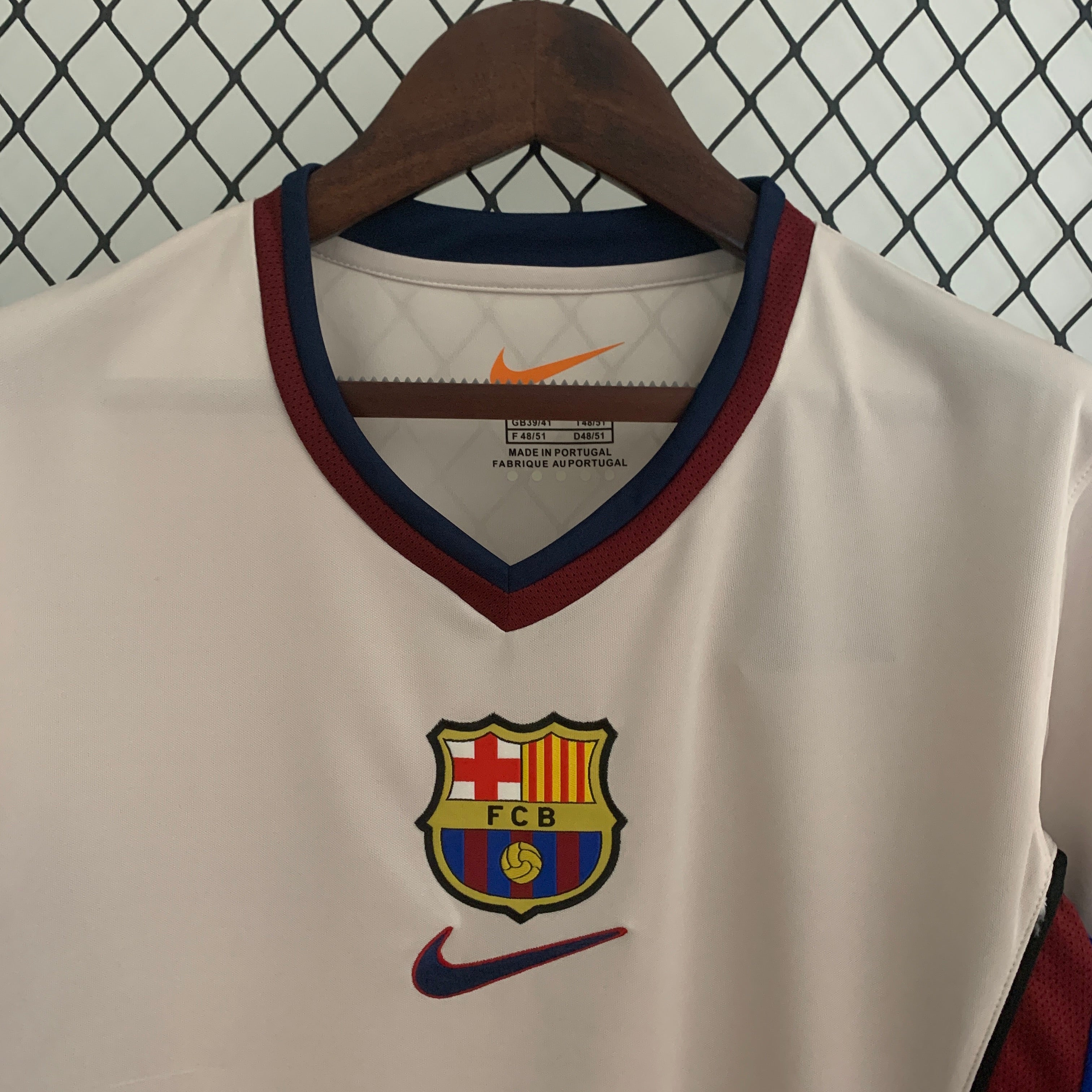 BARCELONA 1998 - 1999 AWAY JERSEY