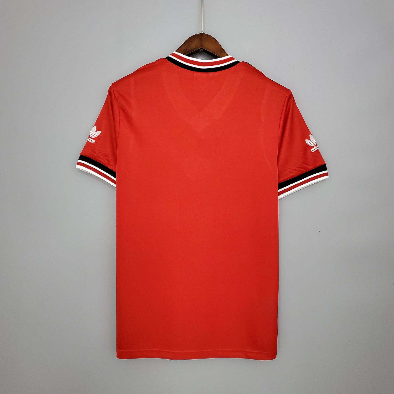 MANCHESTER UNITED 1985 - 1986 HOME JERSEY