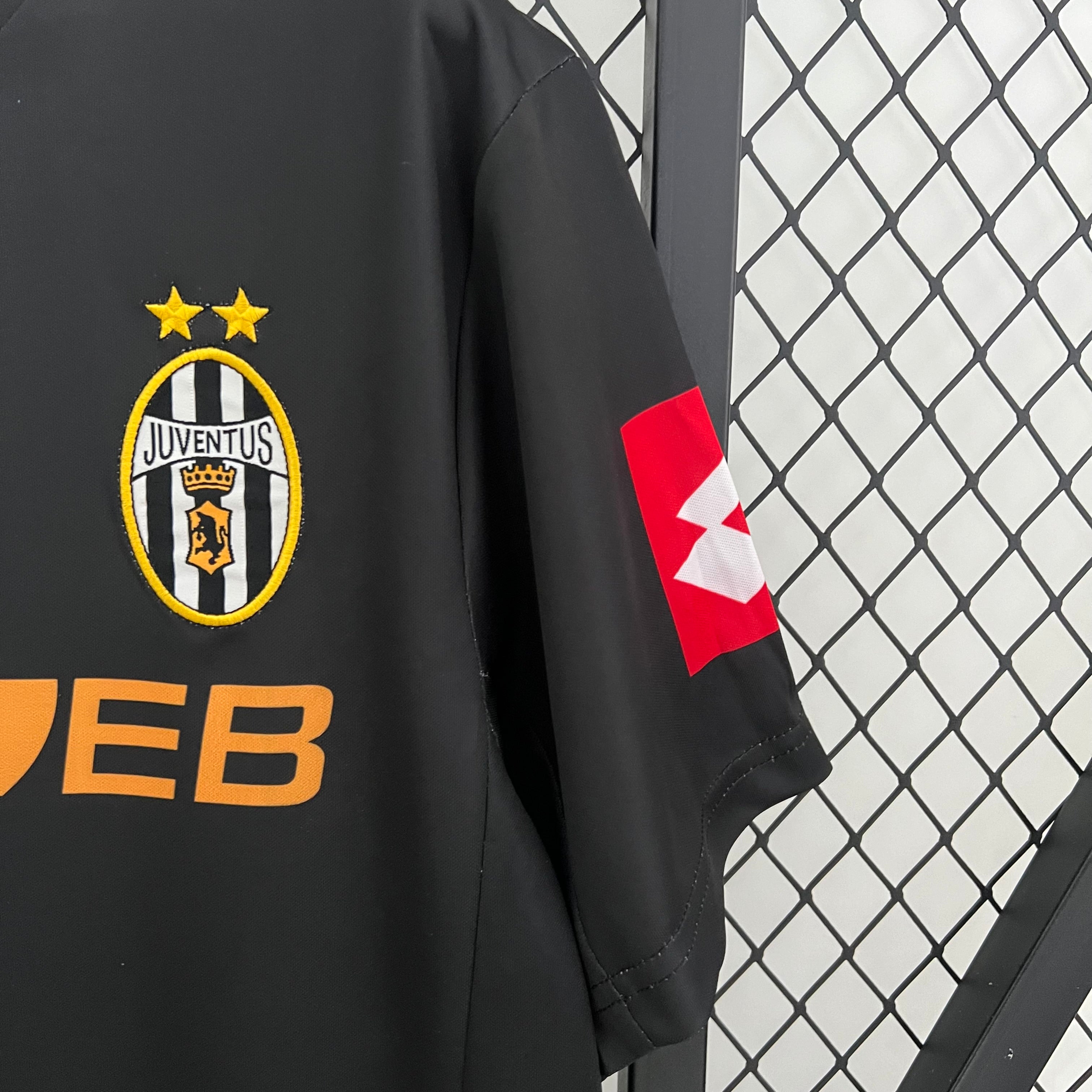 Juventus 2001 - 2002 Away Jersey