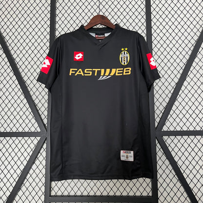 Juventus 2001 - 2002 Away Jersey