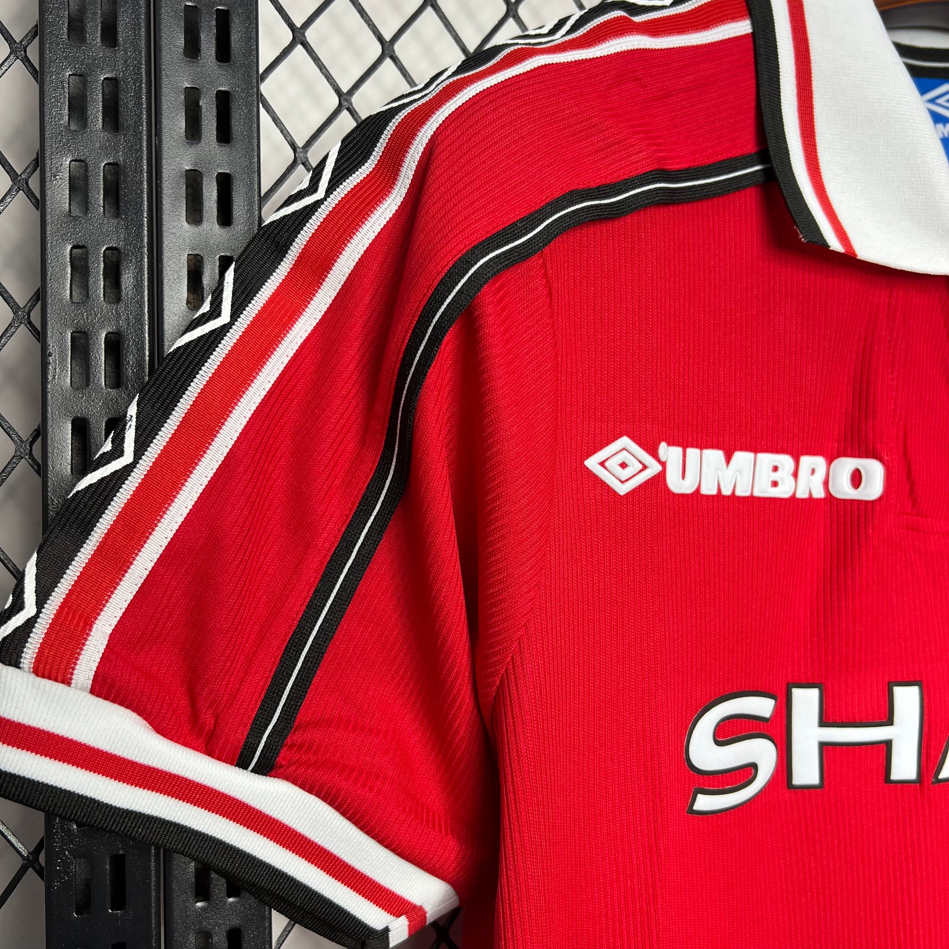 MANCHESTER UNITED 1998 - 1999 HOME JERSEY