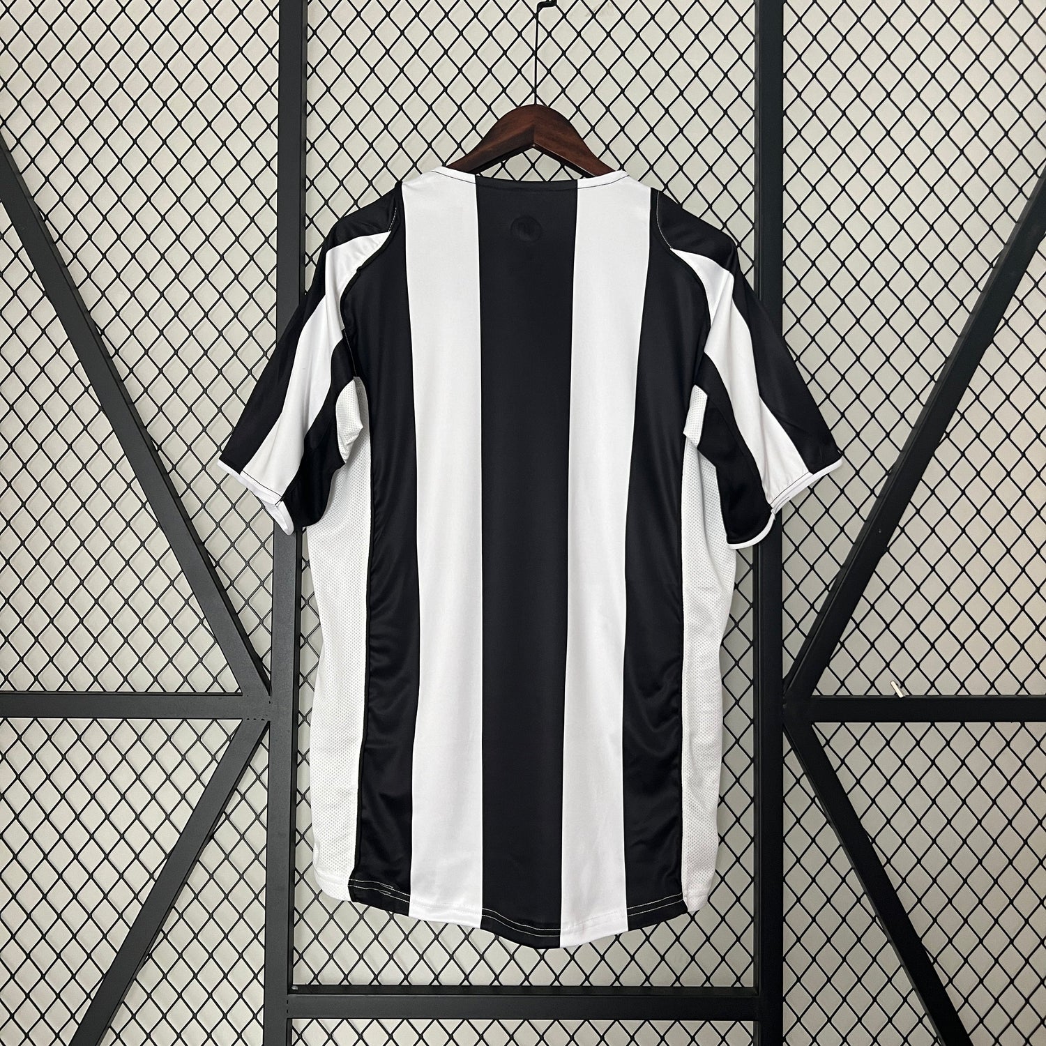 JUVENTUS 2004 - 2005 HOME JERSEY