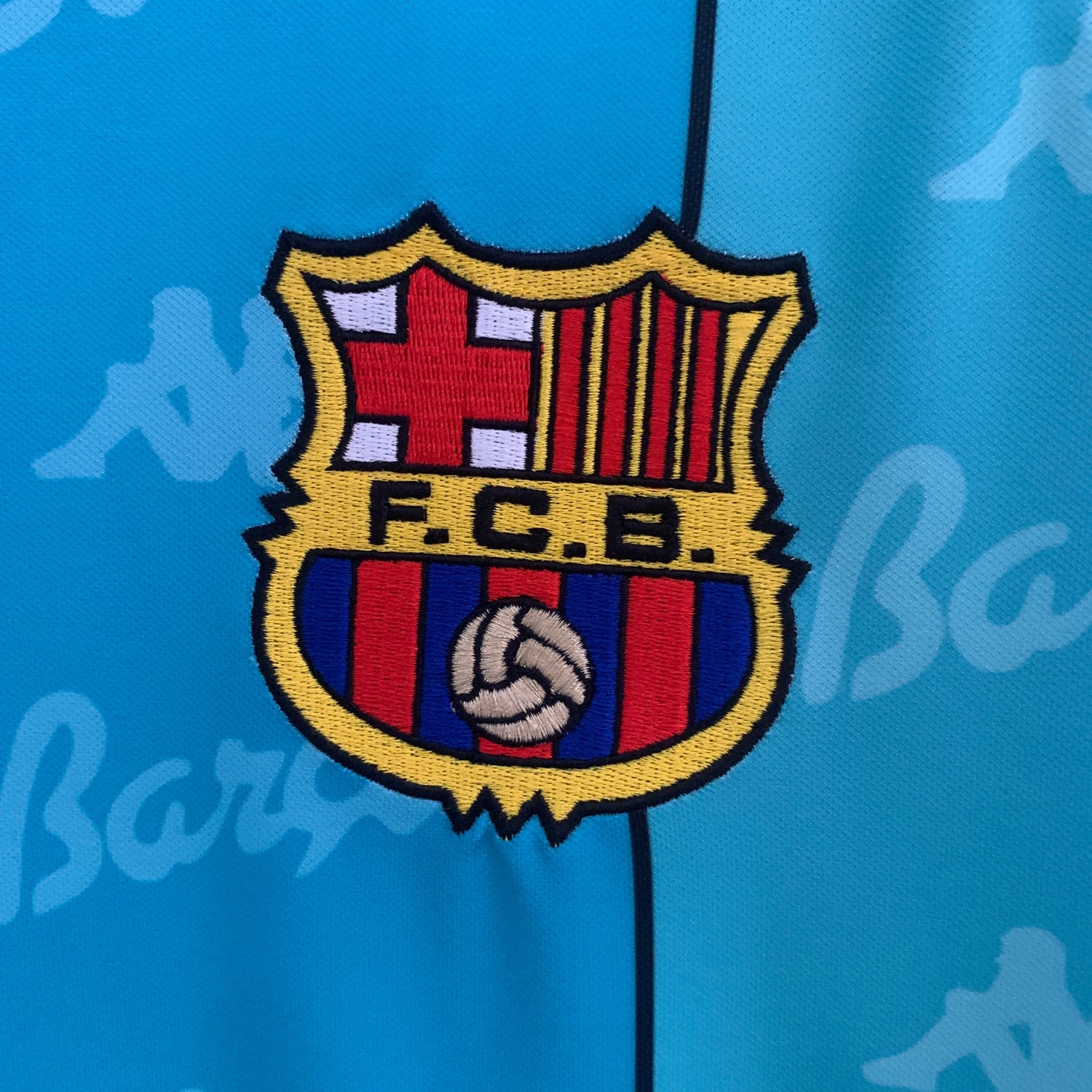 BARCELONA 1996 - 1997 AWAY JERSEY LONG SLEEVED