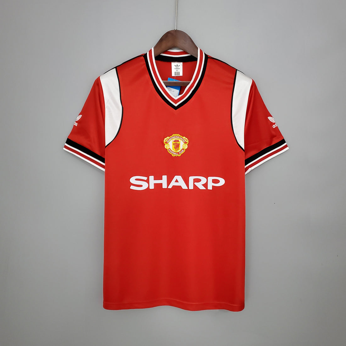 MANCHESTER UNITED 1985 - 1986 HOME JERSEY