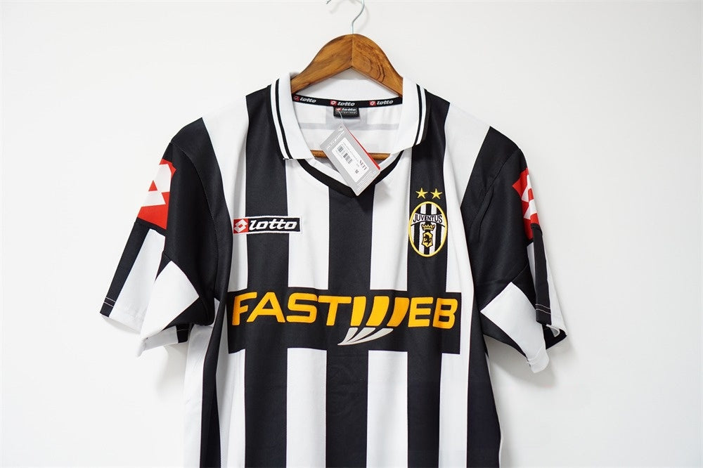 JUVENTUS 2001 - 2002 HOME JERSEY