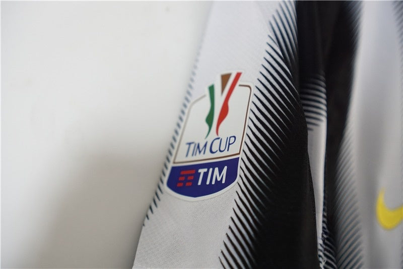 Juventus 2011 - 2012 Home Jersey