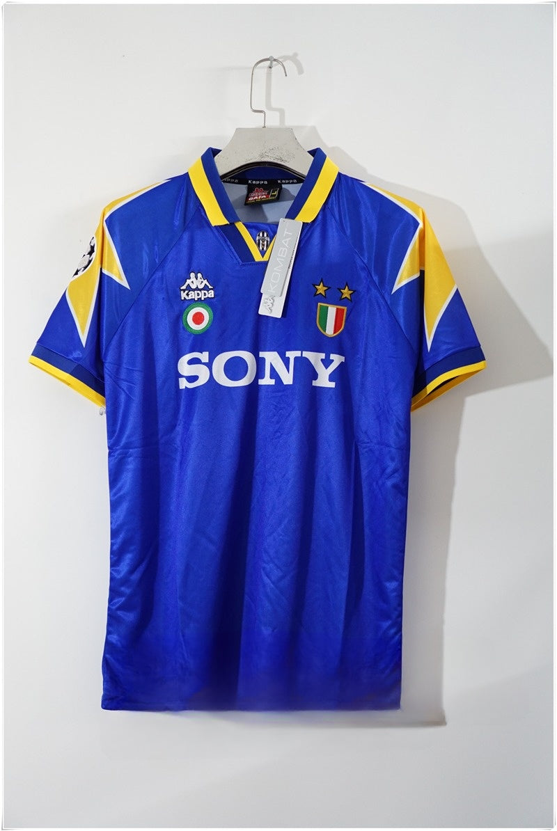 Juventus 1995 - 1996 Away Jersey